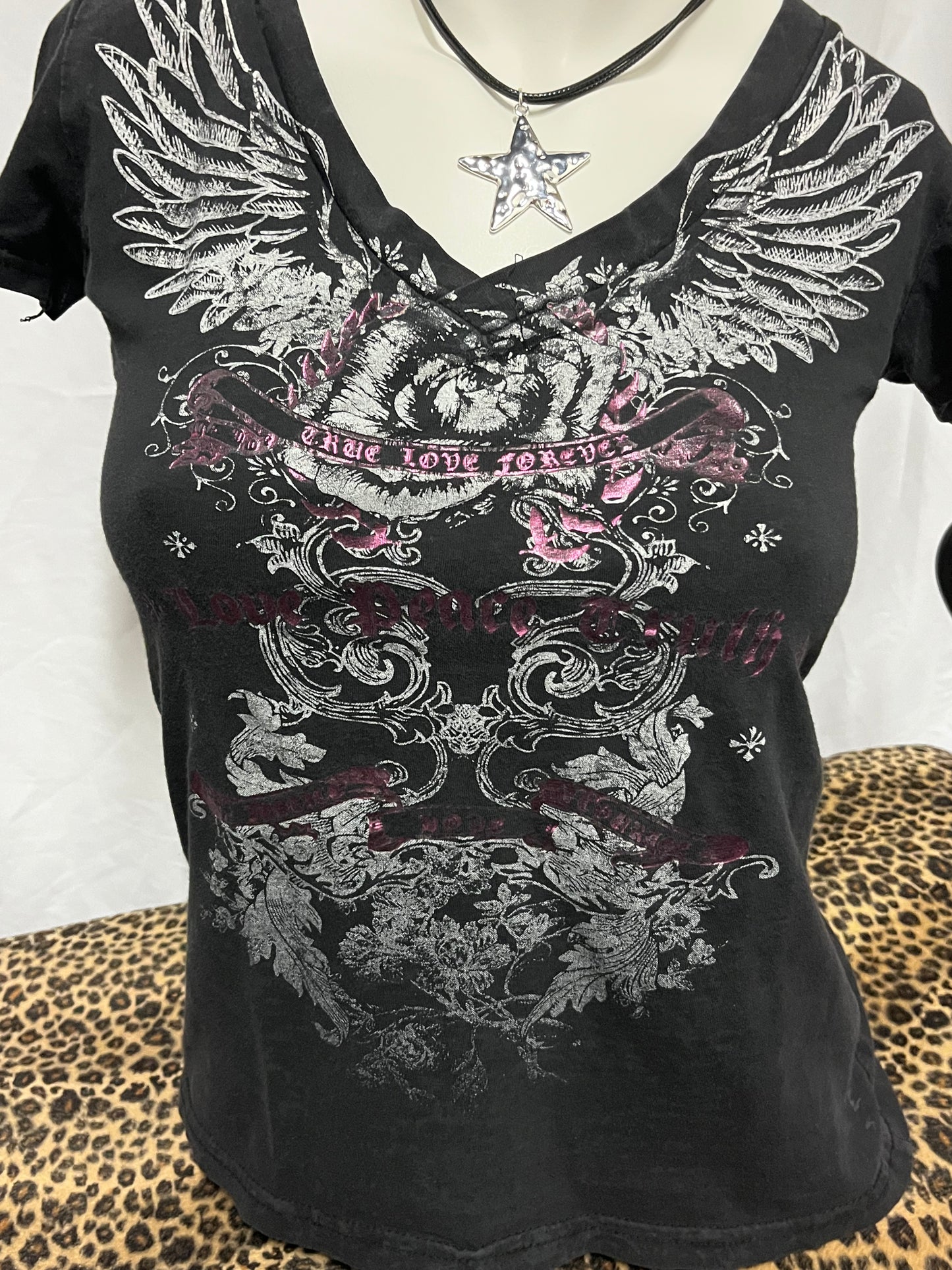 S - Wings Grunge Graphic Y2K V-Neck Top