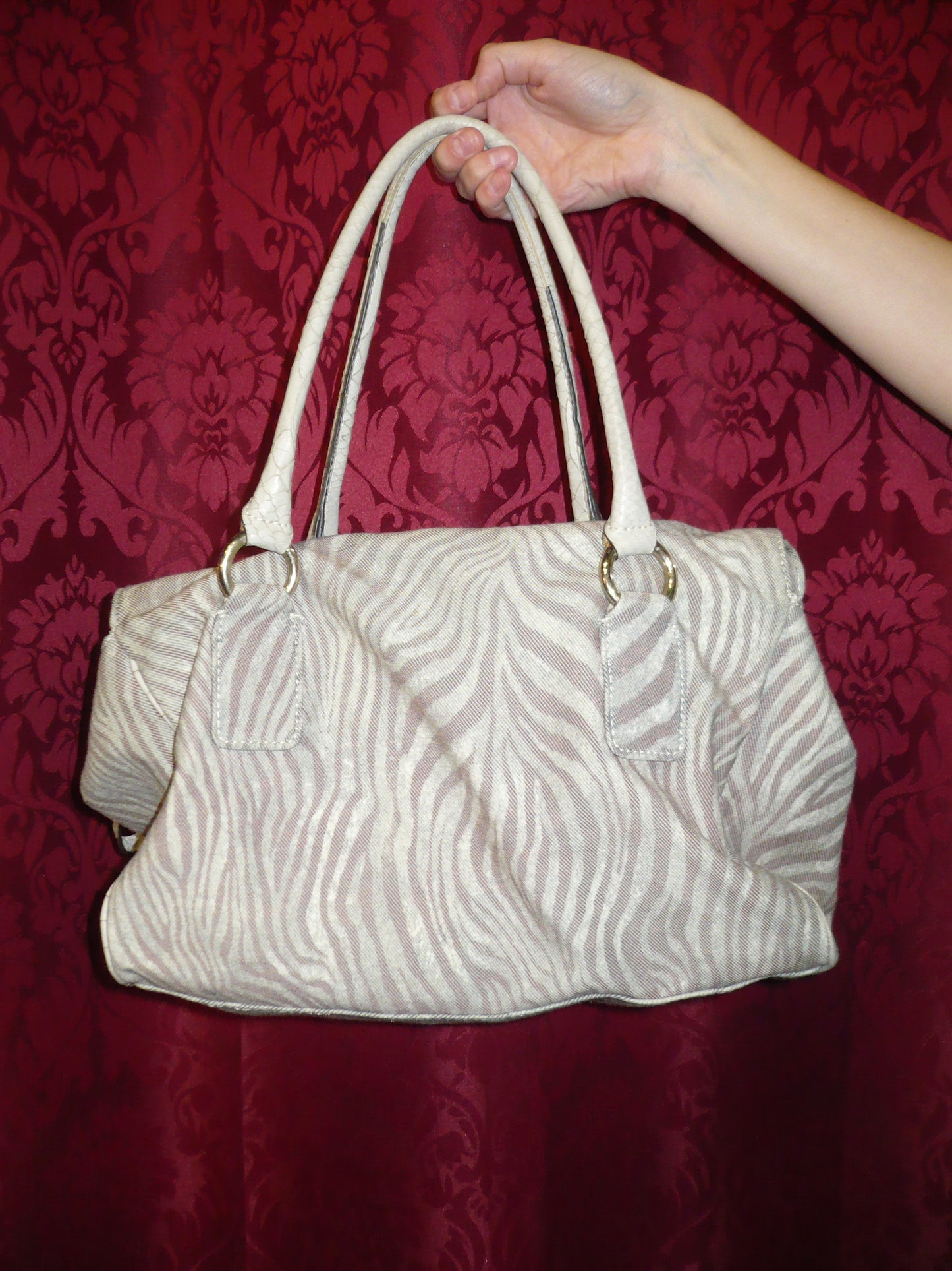 2000s Guess Patterned Purse
