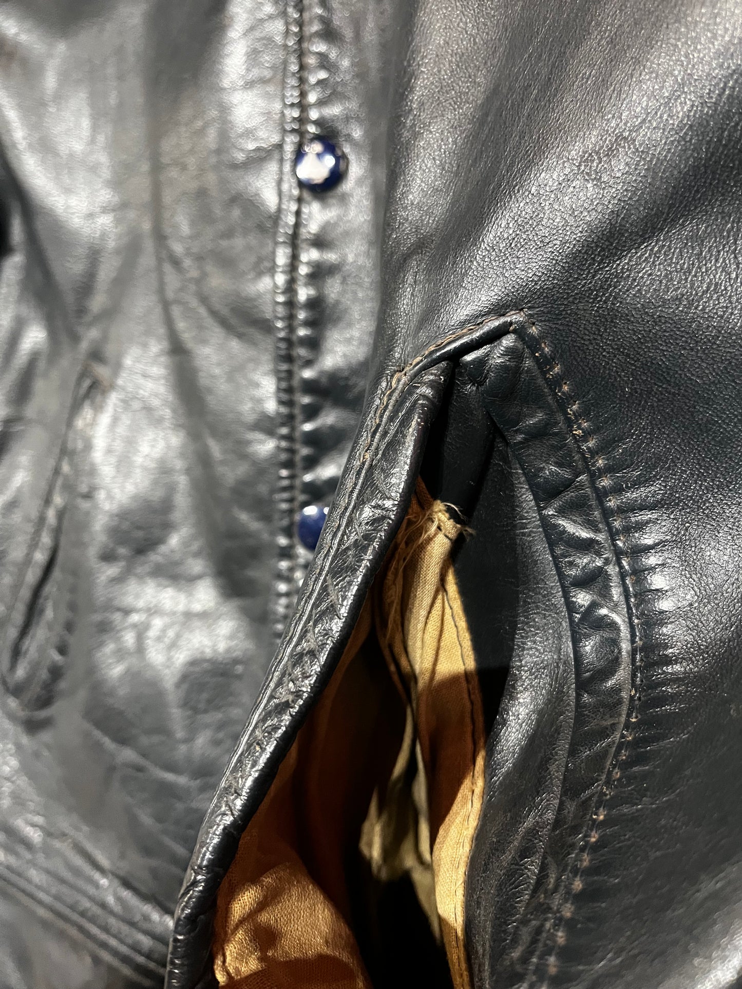 M - 1960s Seder Genuine Leather Car Coat Made In Canada