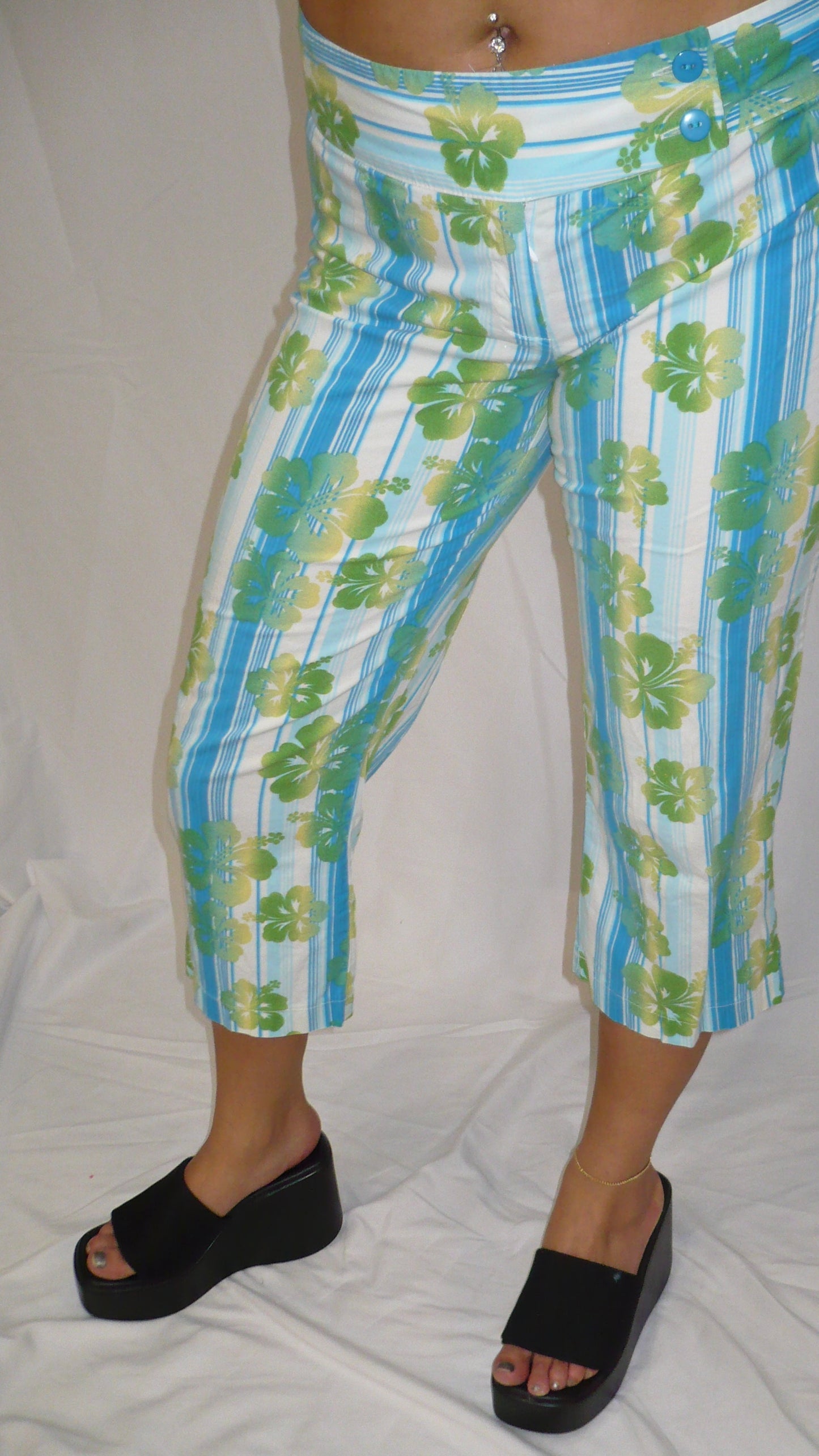 M - WHO Jeans 90s Tropical Capri Pant
