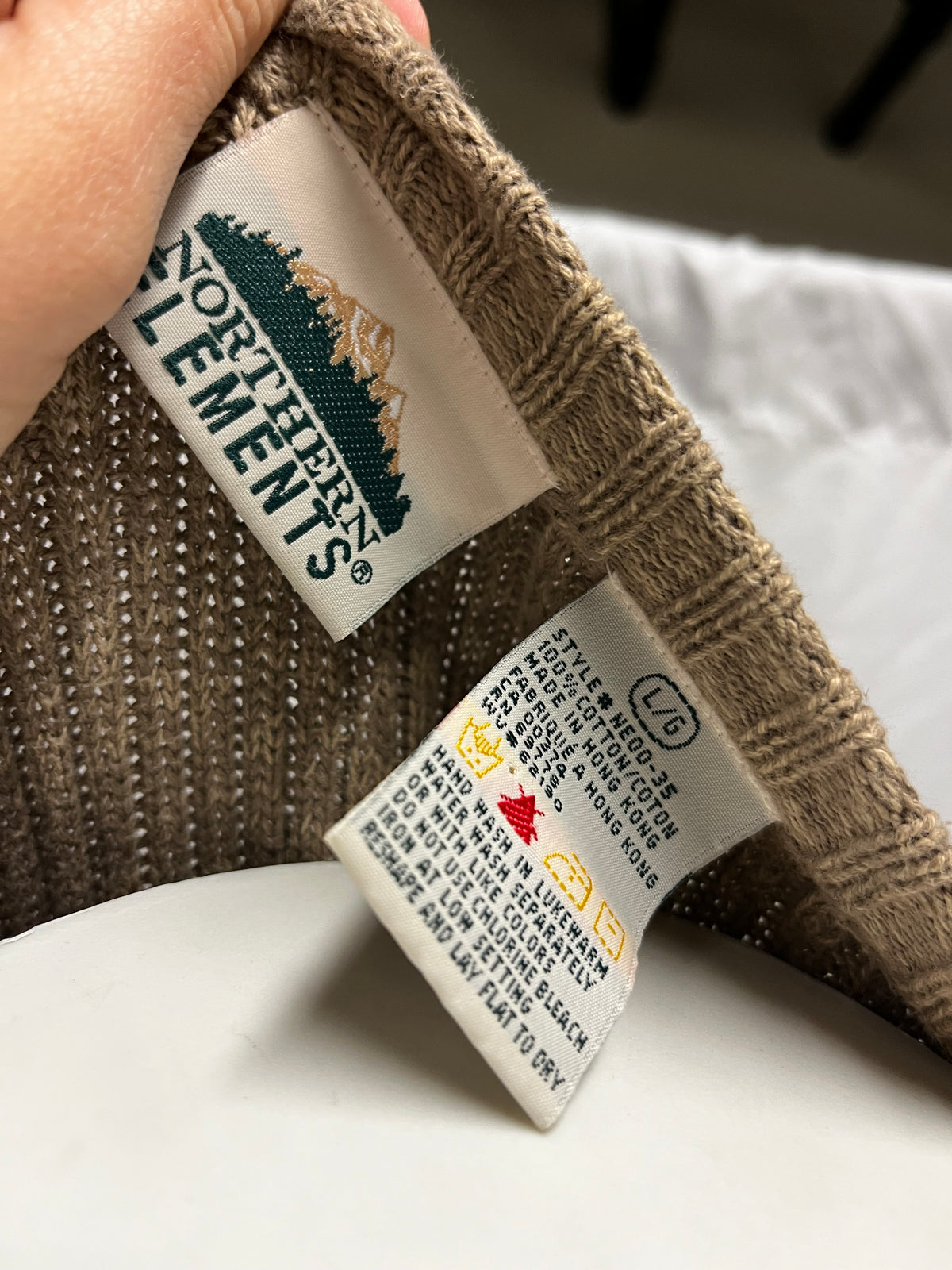 L - Northern Elements 90s Beige Ribbed Knit Sweater