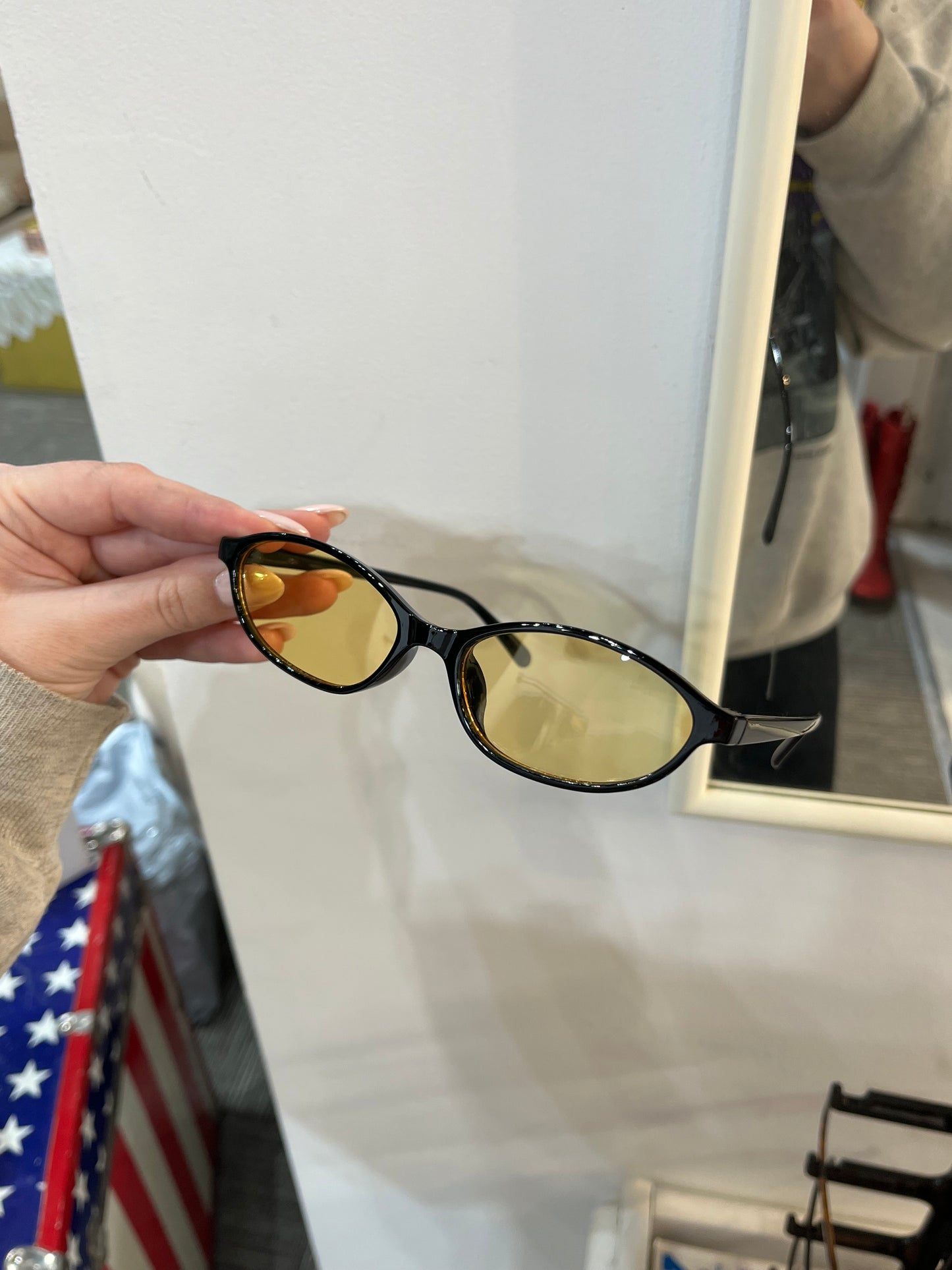 Sunnies - 90s Style Small Frame
