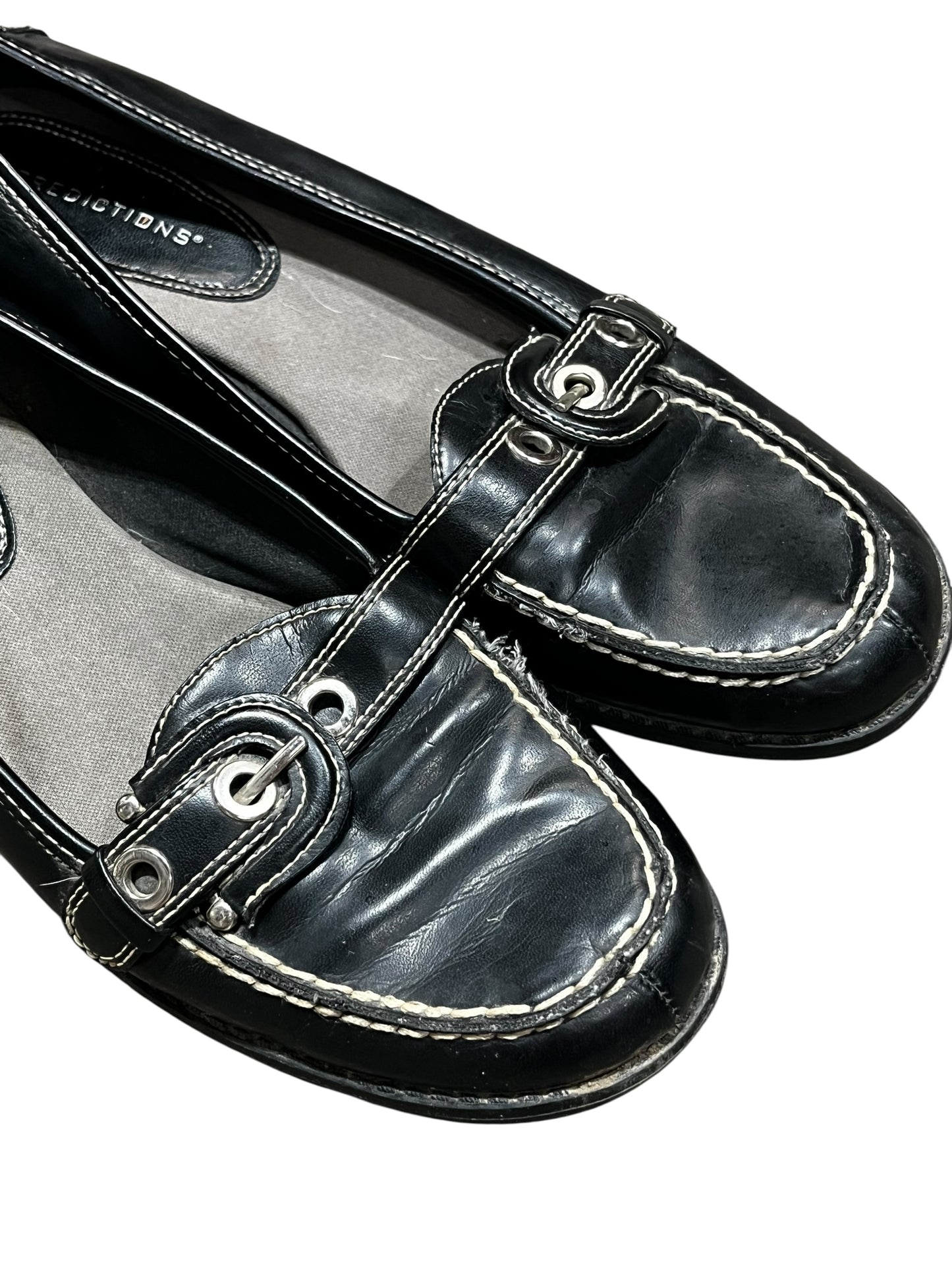 SZ 8.5 - Predictions Buckle Detail Loafer