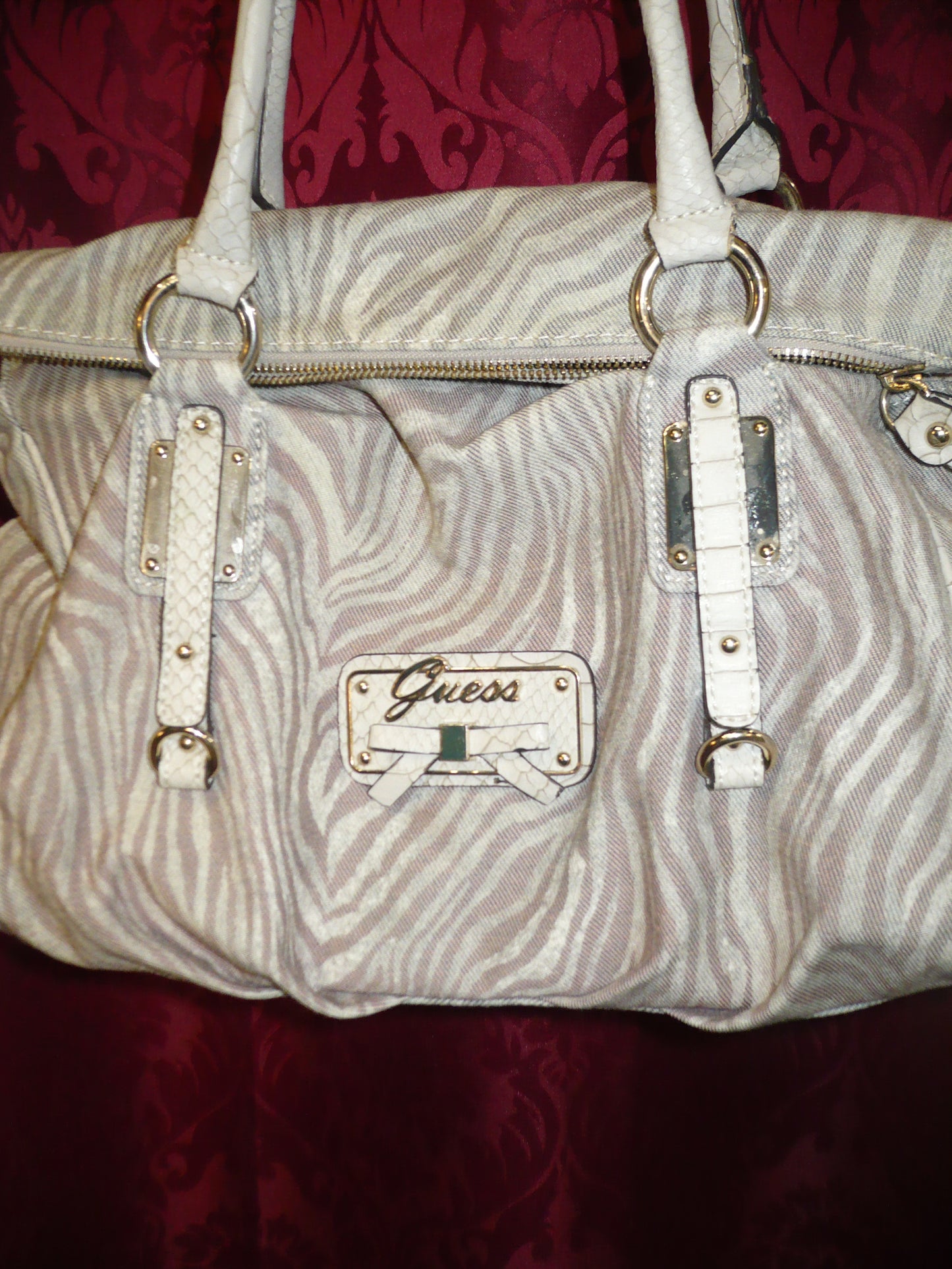 2000s Guess Patterned Purse