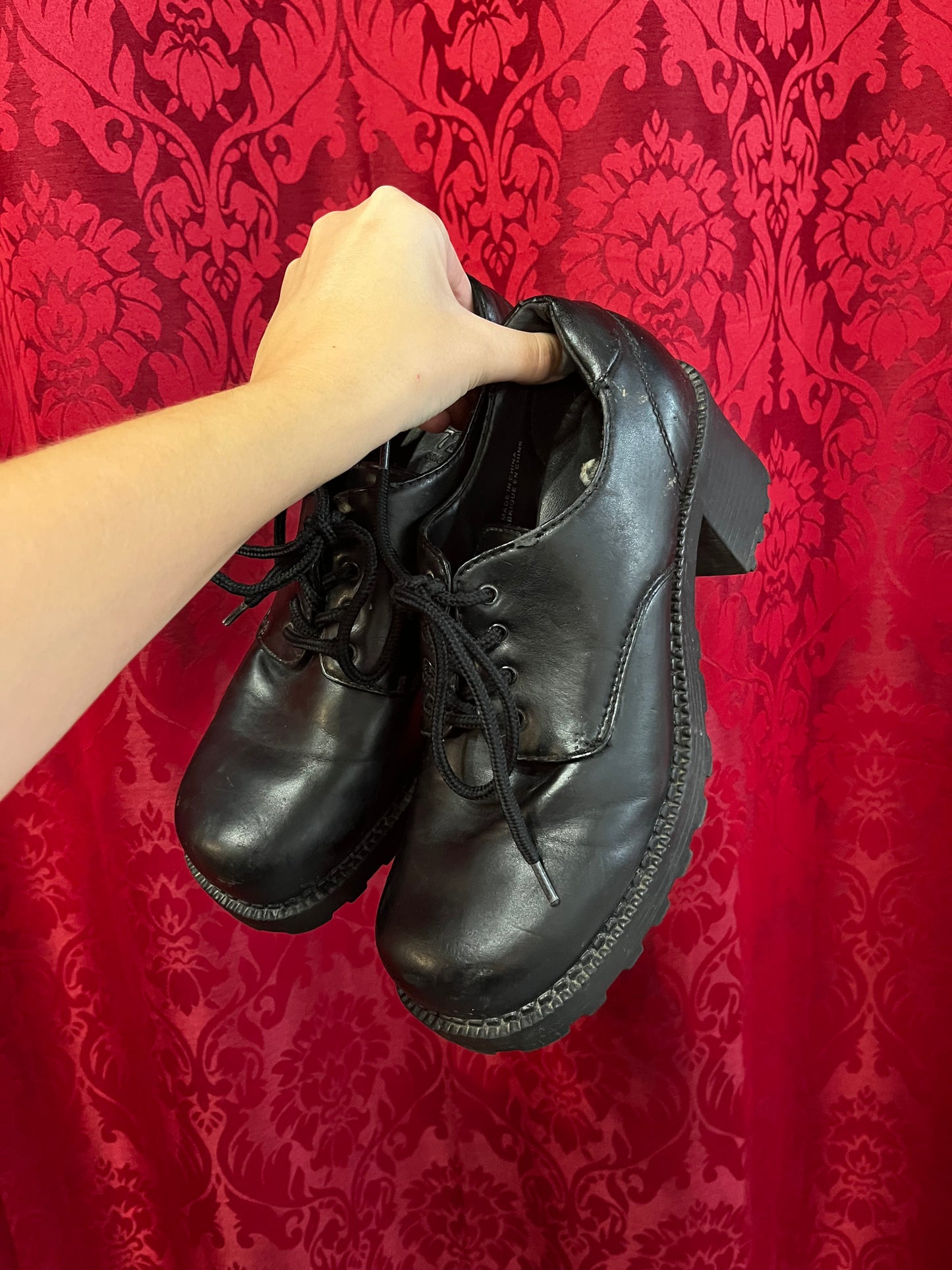 SZ 10 - 725 Y2K Tie-Up Heeled Loafers
