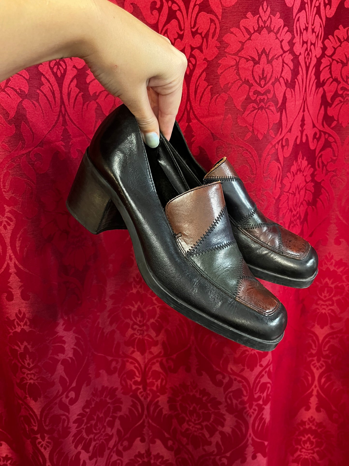 SZ 7 - Two Roads 90s Leather Heeled Loafer
