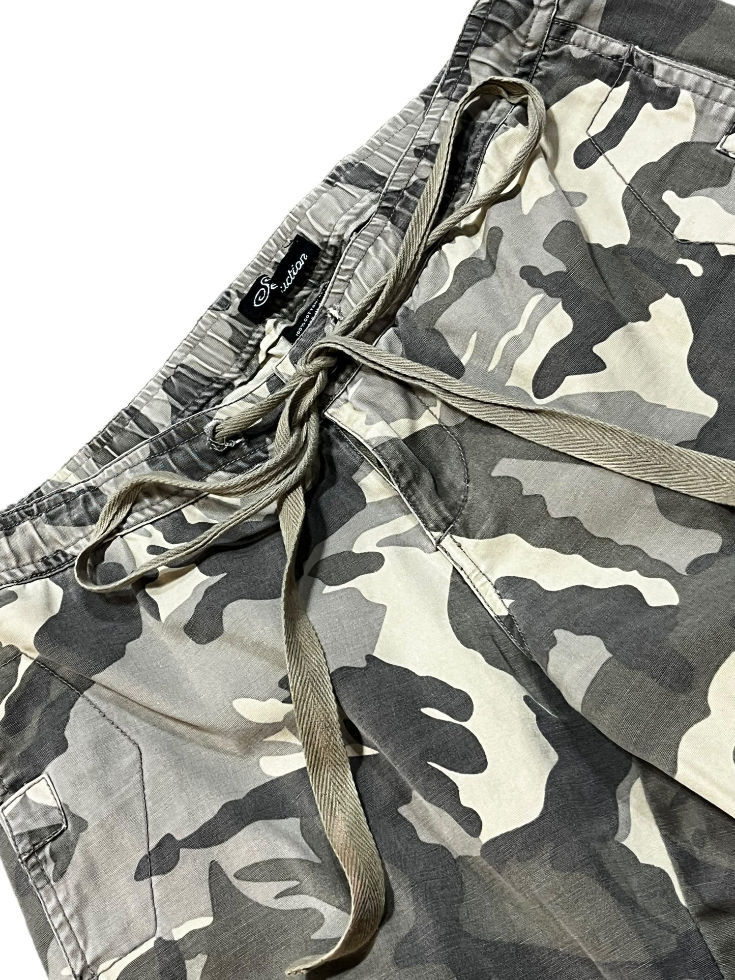 SZ 7 - Seduction 2000s Camo Cargo Capri