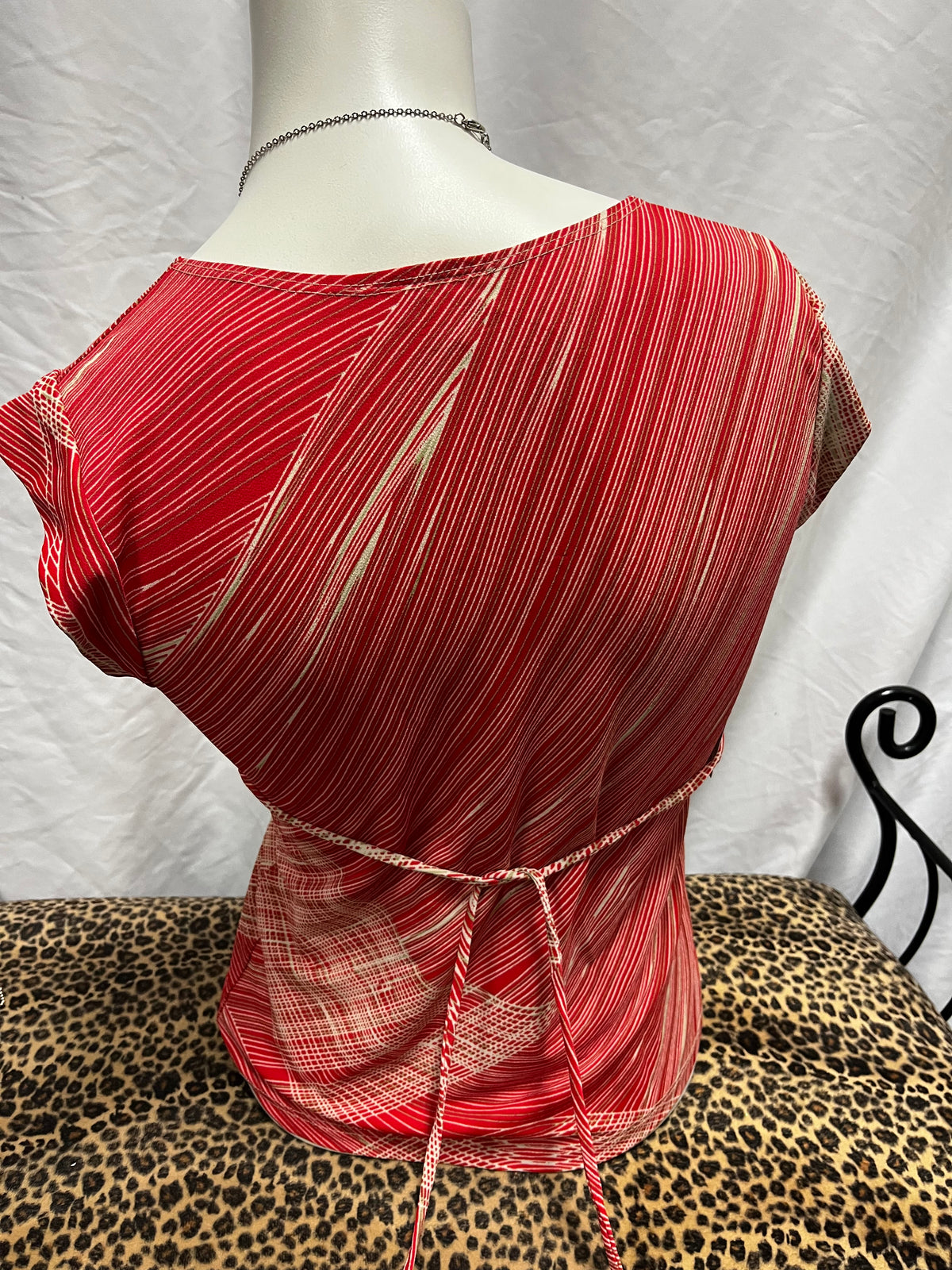 S/M - Charlotte Russe Y2K Red Patterned Tie Blouse