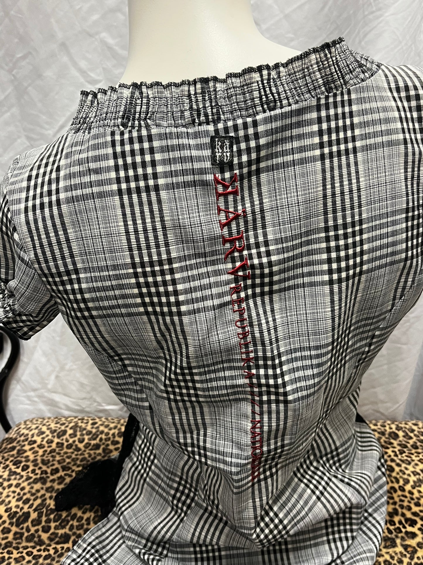 L/XL - Karv 2000s Lace Detail Button Blouse