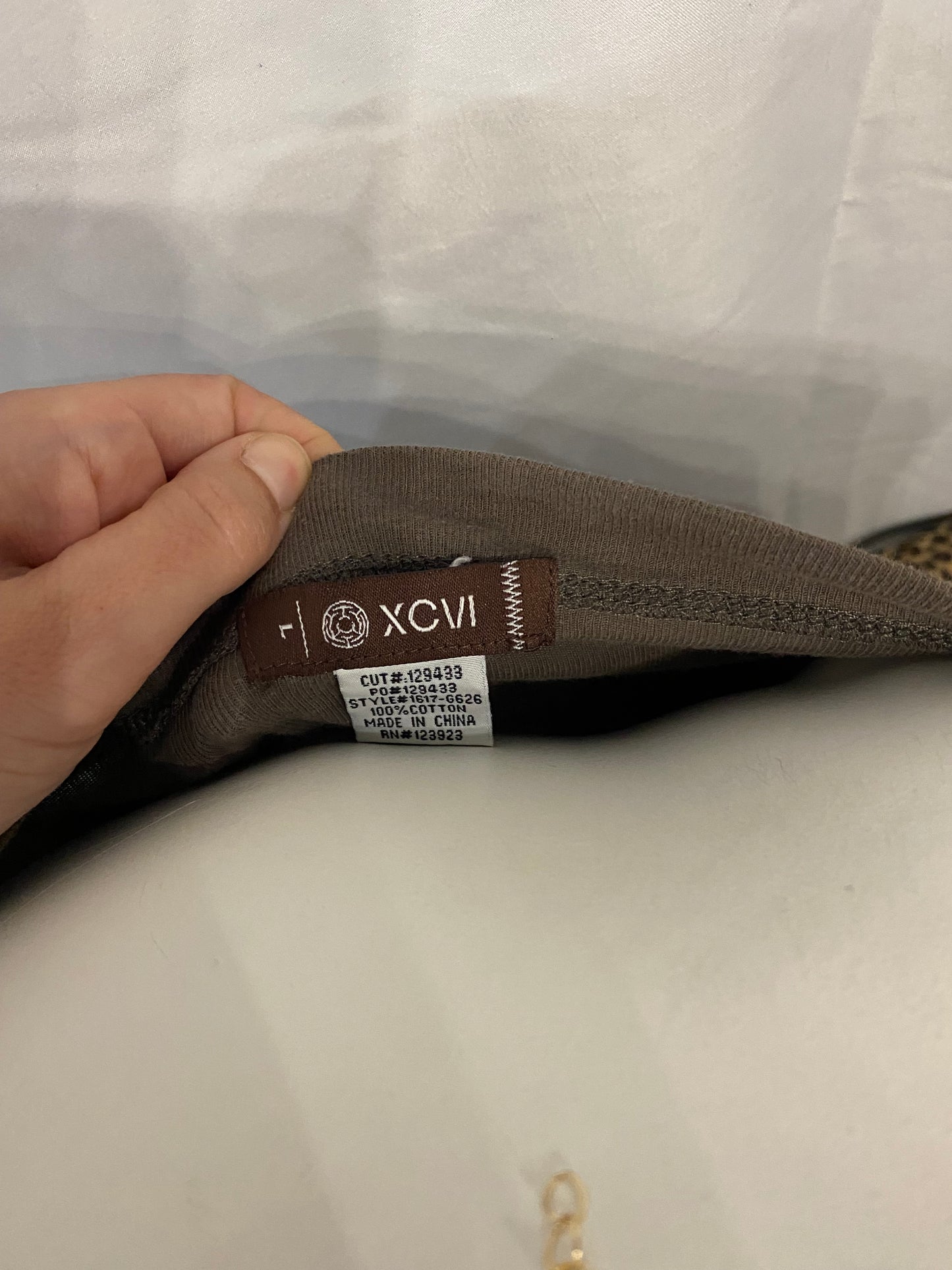 L - XCVI 2000s Studs Graphic Top