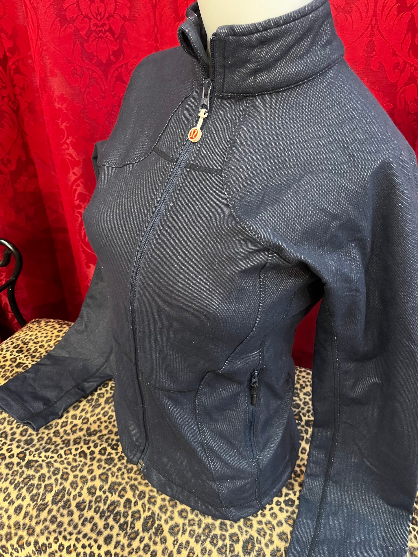 SZ 6 - Lululemon Athletic Zip Up Jacket