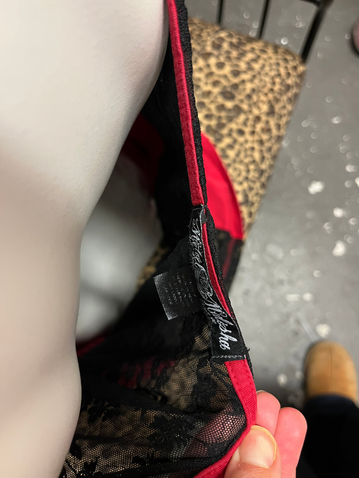 L/XL Metal Mulisha Y2K Lace Detail Red Graphic Top