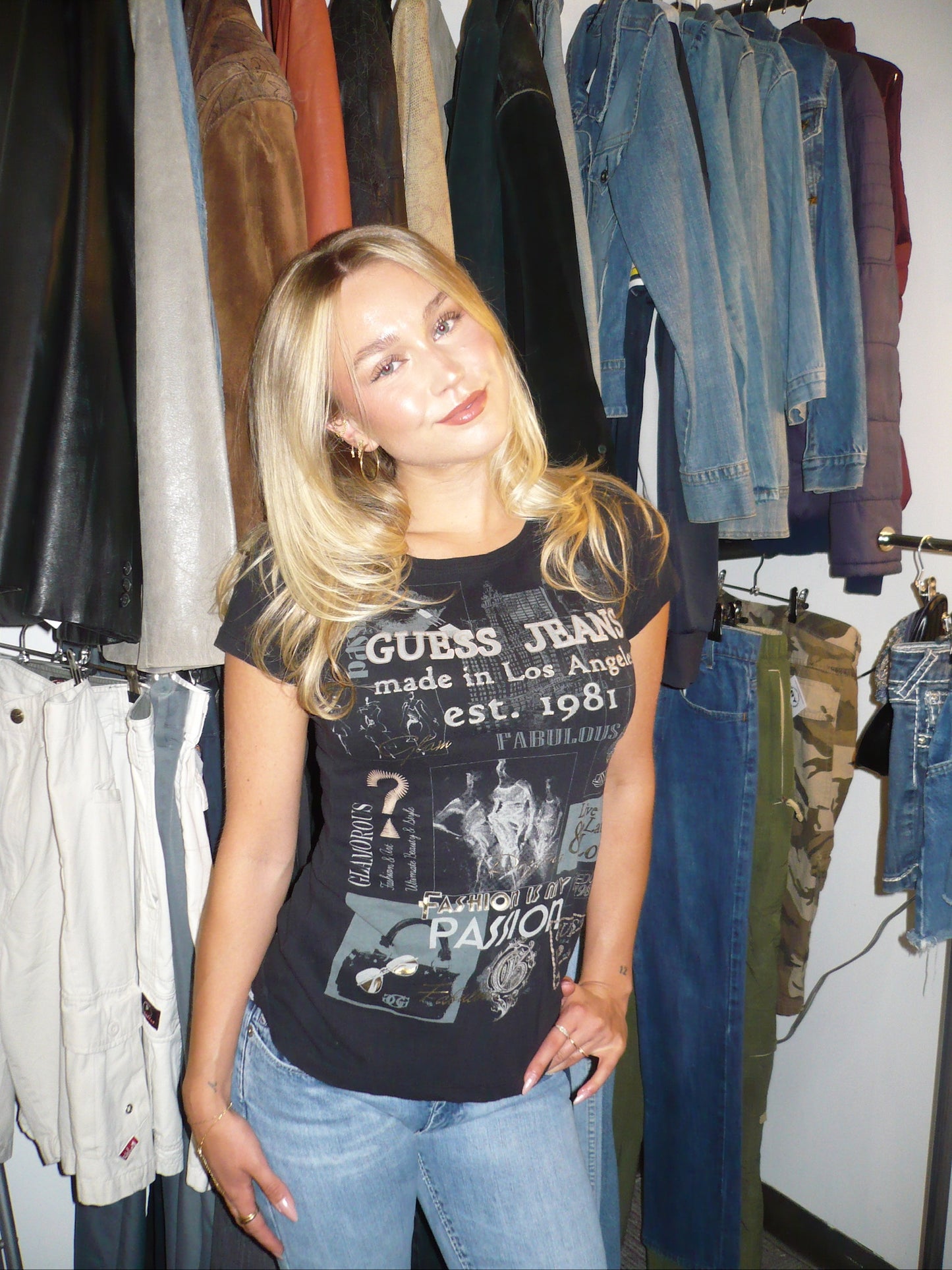 M - Guess Jeans Y2K Graphic Top
