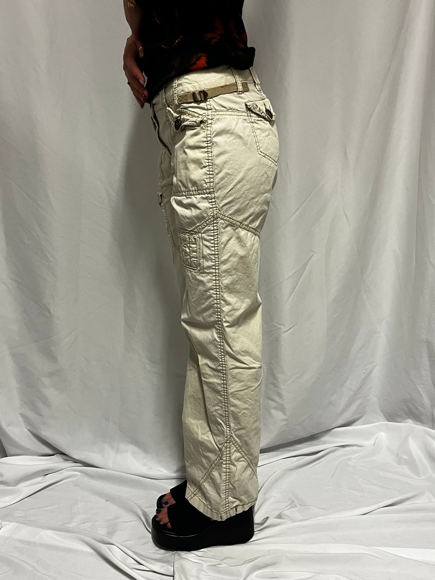 27" - Faded Glory 2000s Ivory Cargo Flares
