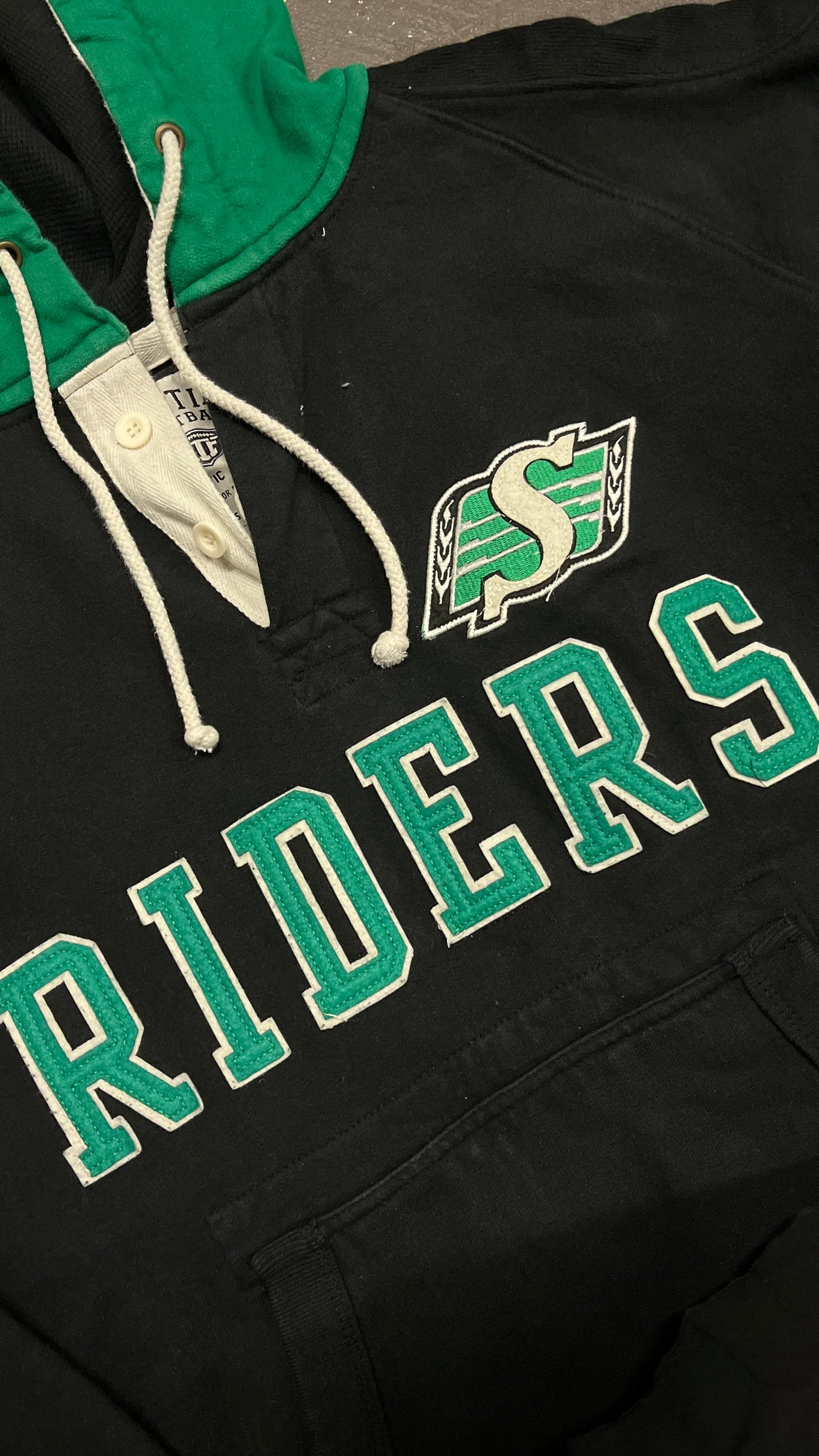 M - Saskatchewan Roughriders 2000s Old Time Heavy Hoodie
