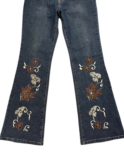 32" - Ms. Y2K Flower Embroidery Flared Jeans