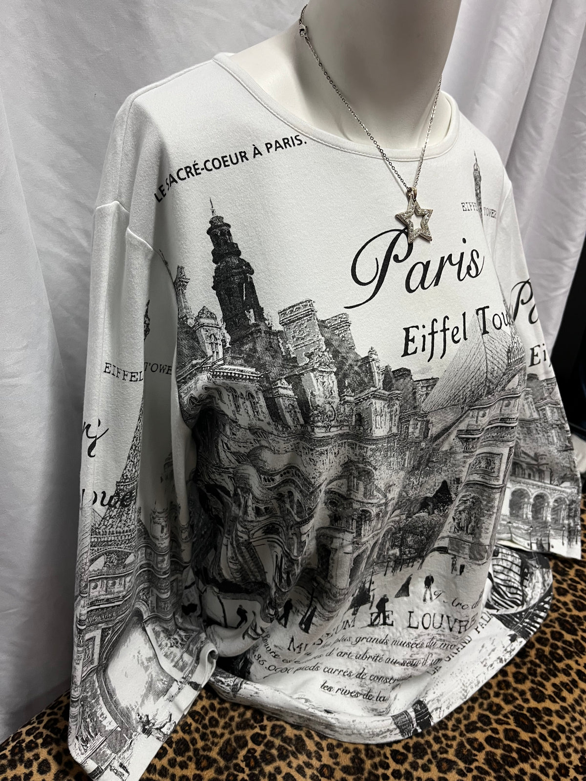 L - ALIA Paris AOP Graphic 3/4 Sleeve Top