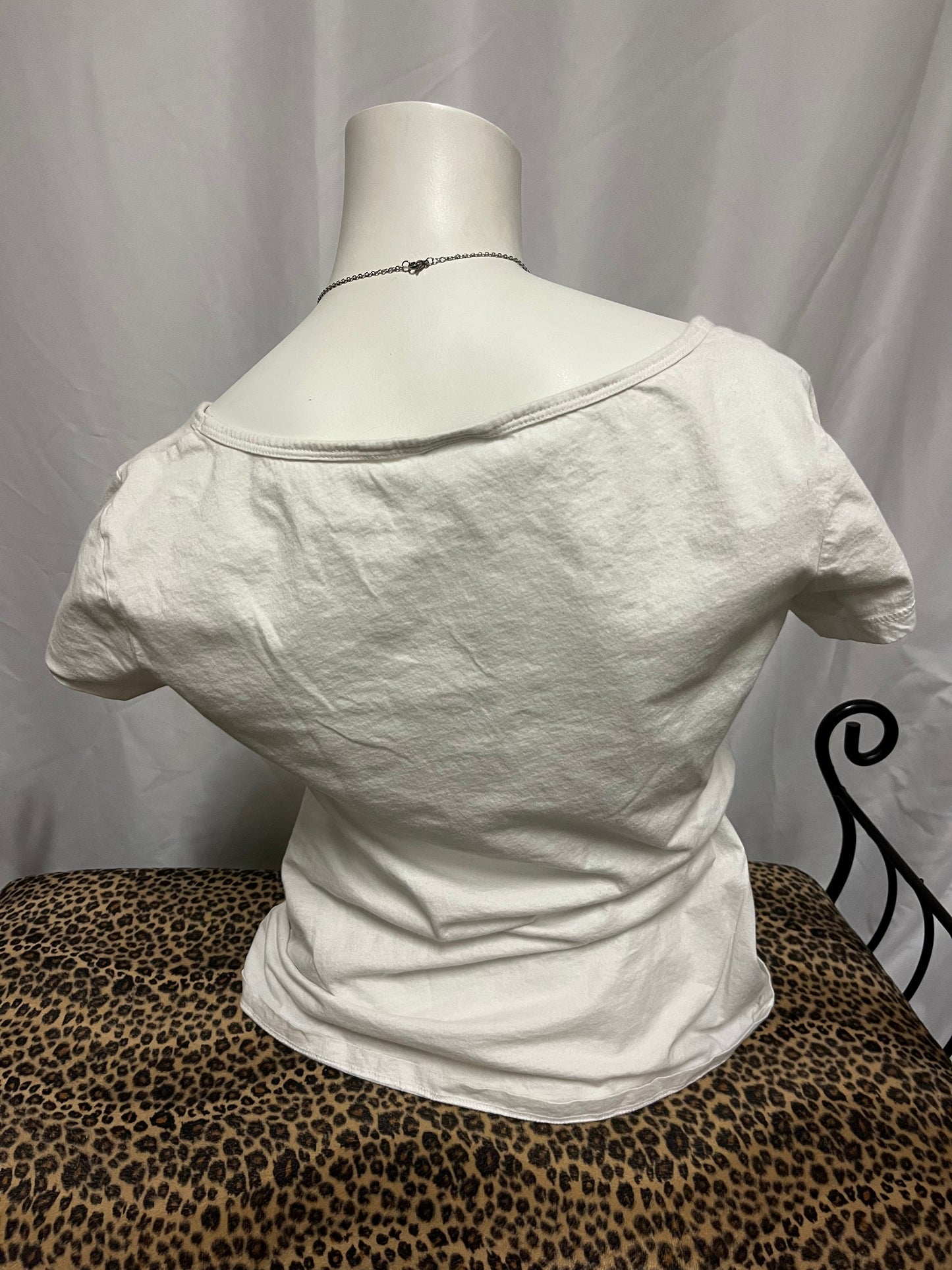 L - Vanity 2000s White Graphic Top