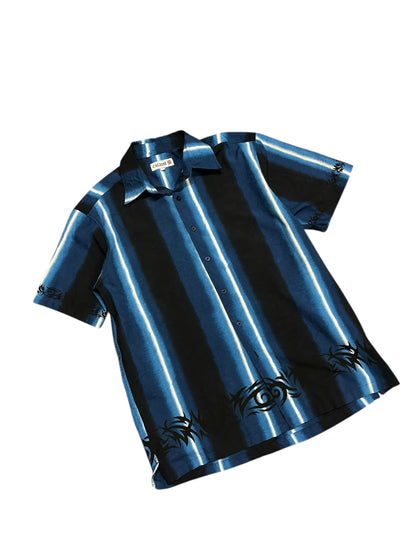 L - Calzini AOP Graphic Button Down