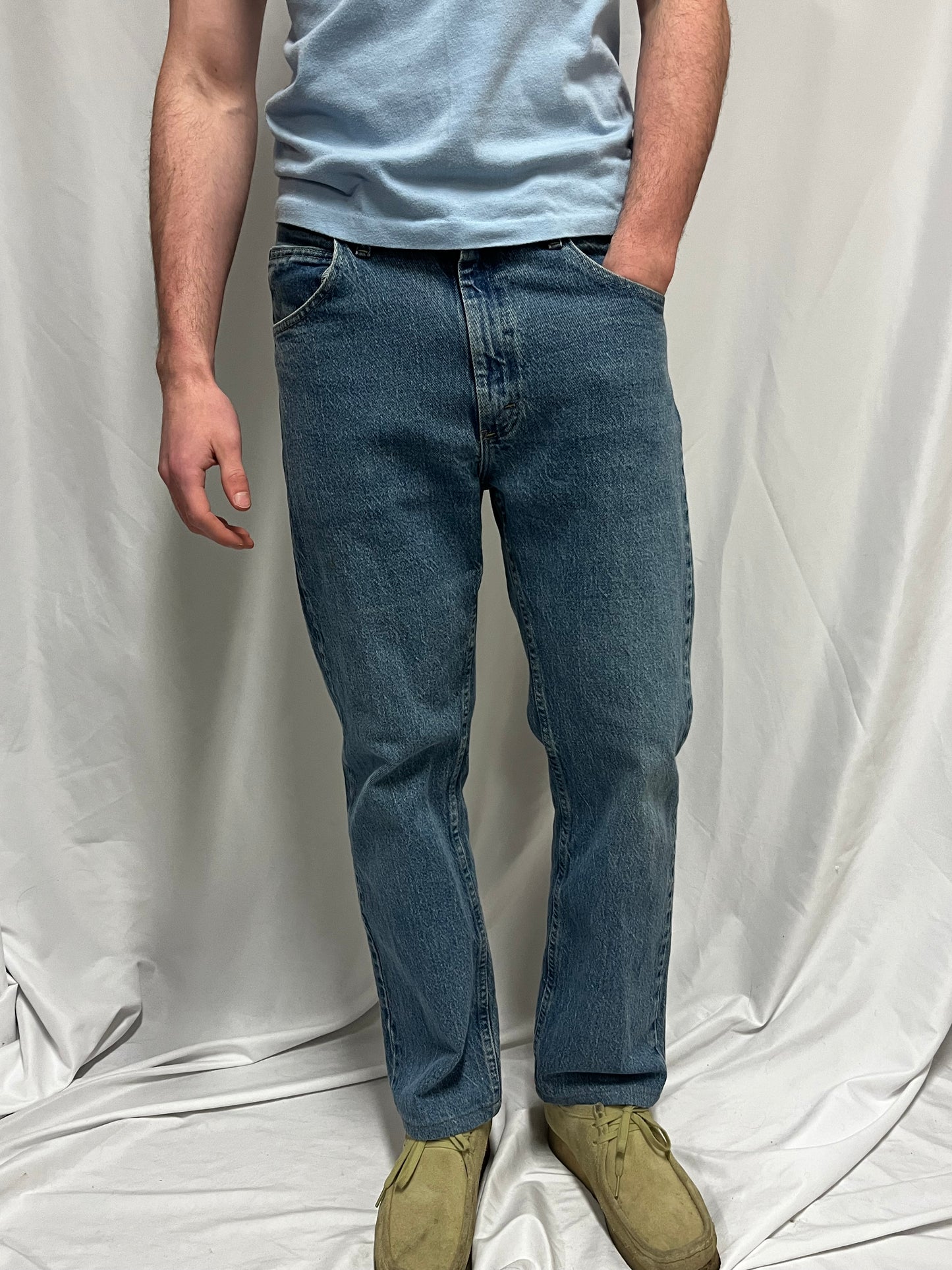 32 x 34" - Wrangler Straight Leg Jeans
