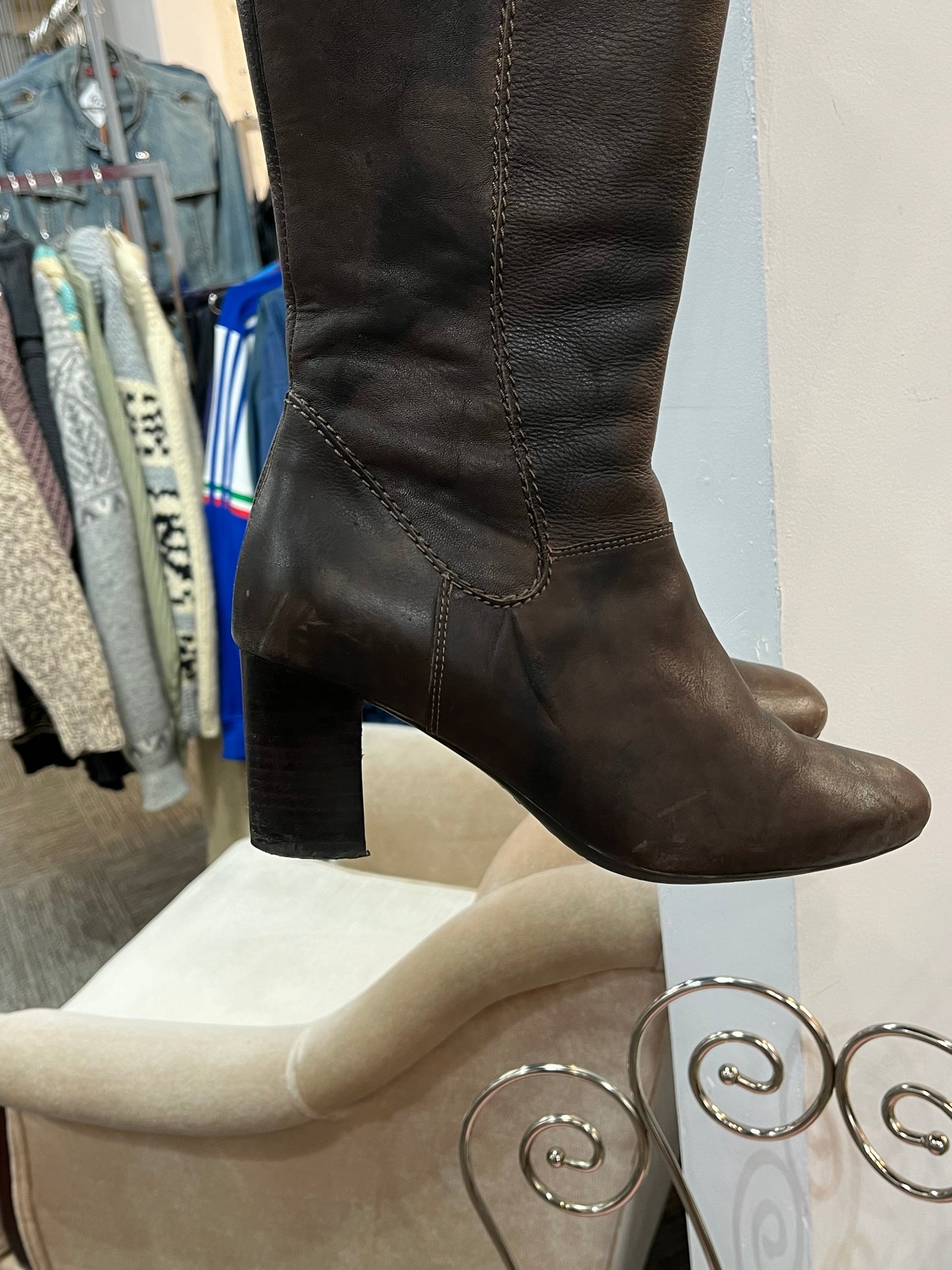 00s Brown Leather Belt Detail Heeled Boot