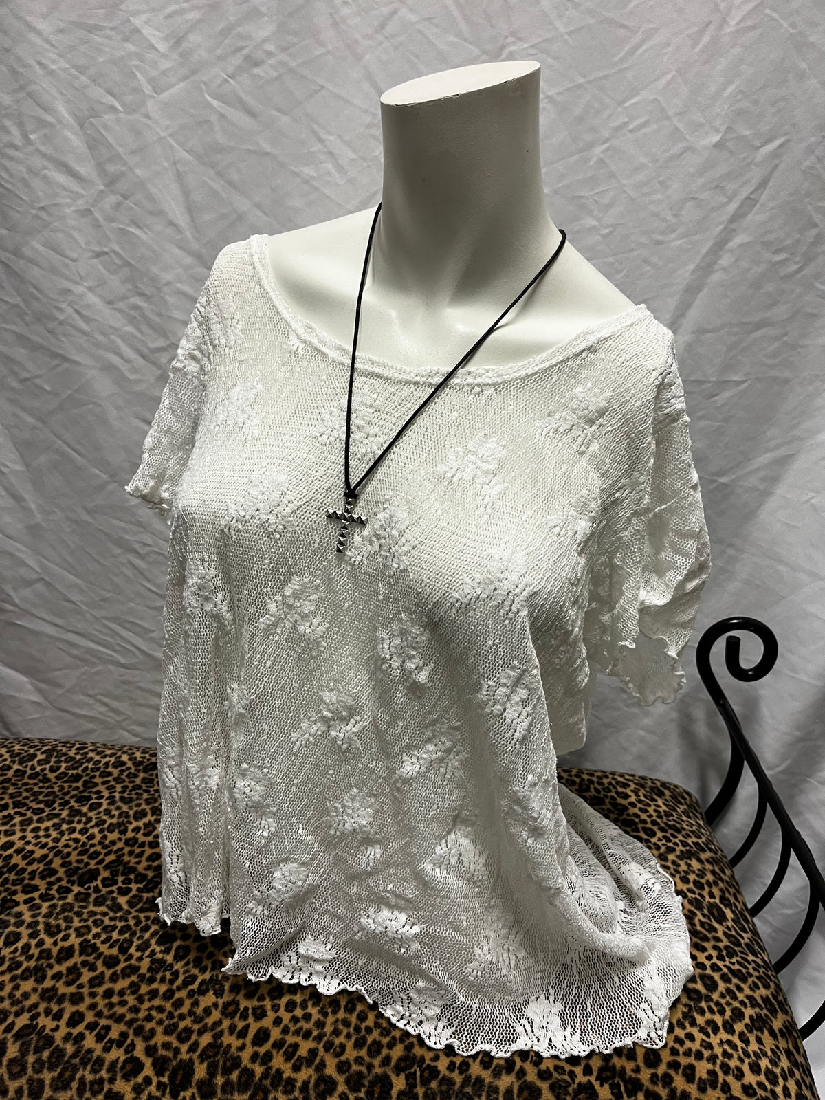L - 2000s White Floral Mesh Top