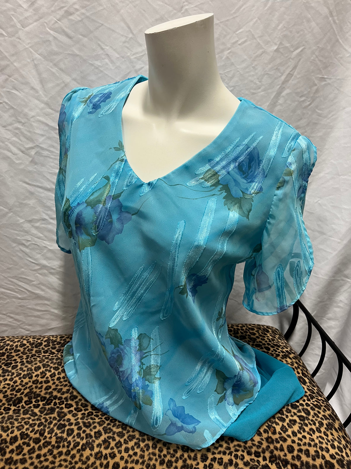 M - Fitted 90s Blue Floral Sheer Overlay Blouse