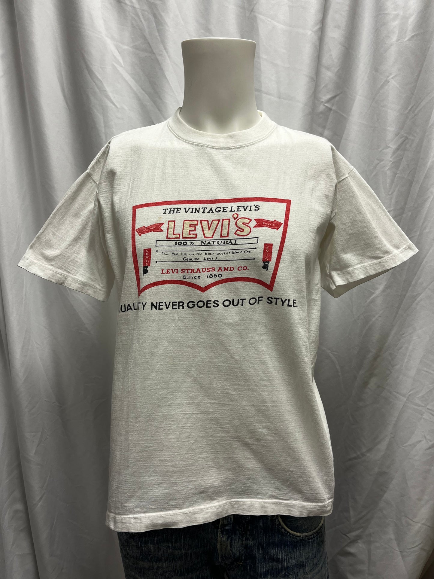 M/L - Levi's Vintage Graphic White Tee