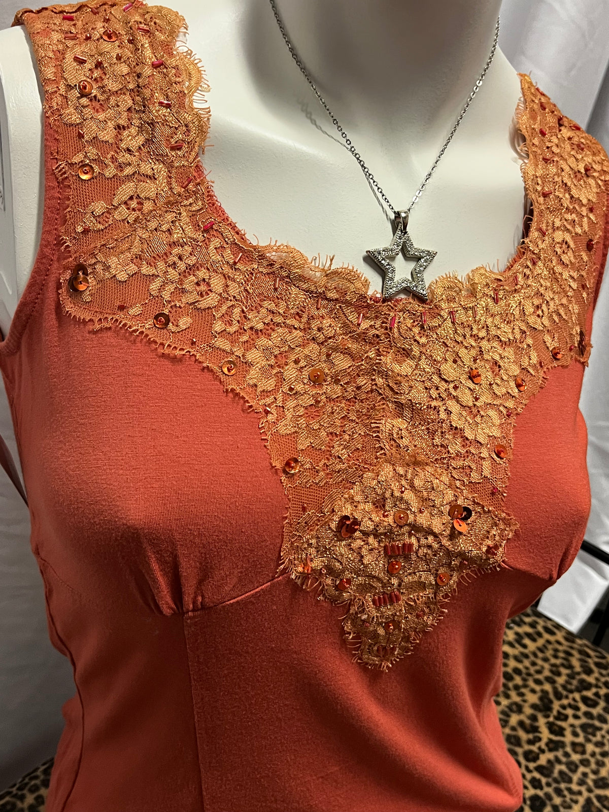M - Worthington 2000s Sequin + Lace Trim Top