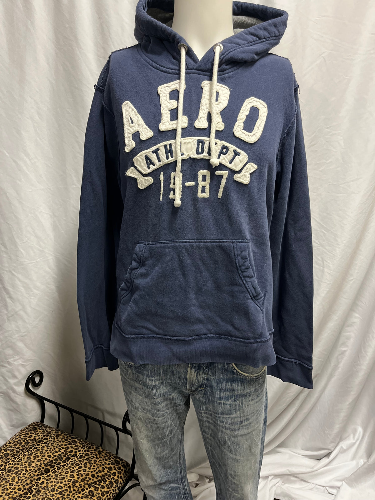 L - Aeropostale 2010s Applique Heavy Hoodie