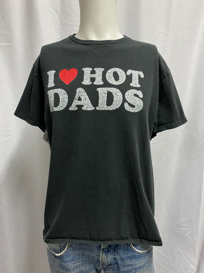 M - I Heart Hot Dads Graphic Tee