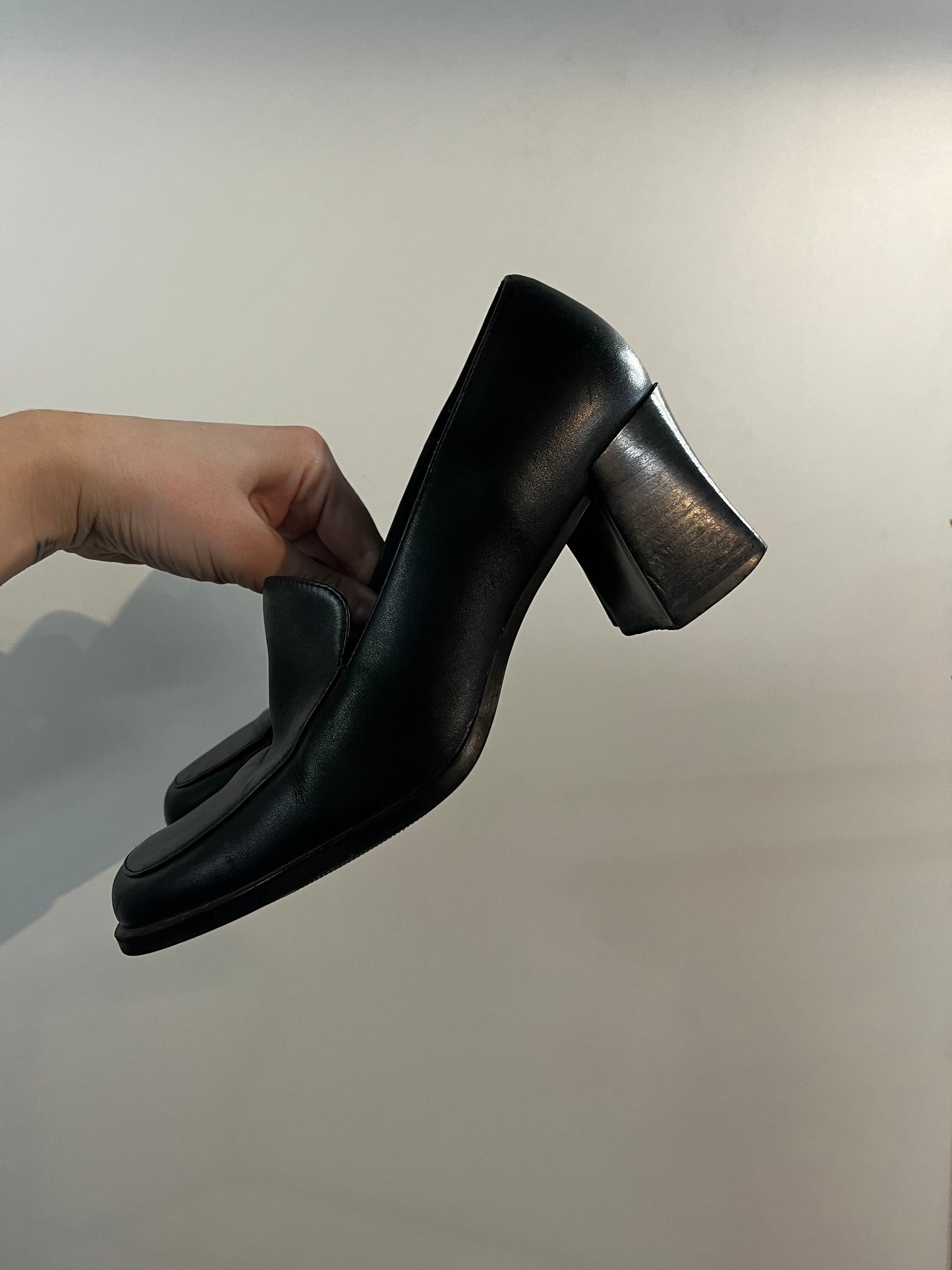 7.5 - Mantles Black Faux Leather Heeled Loafers