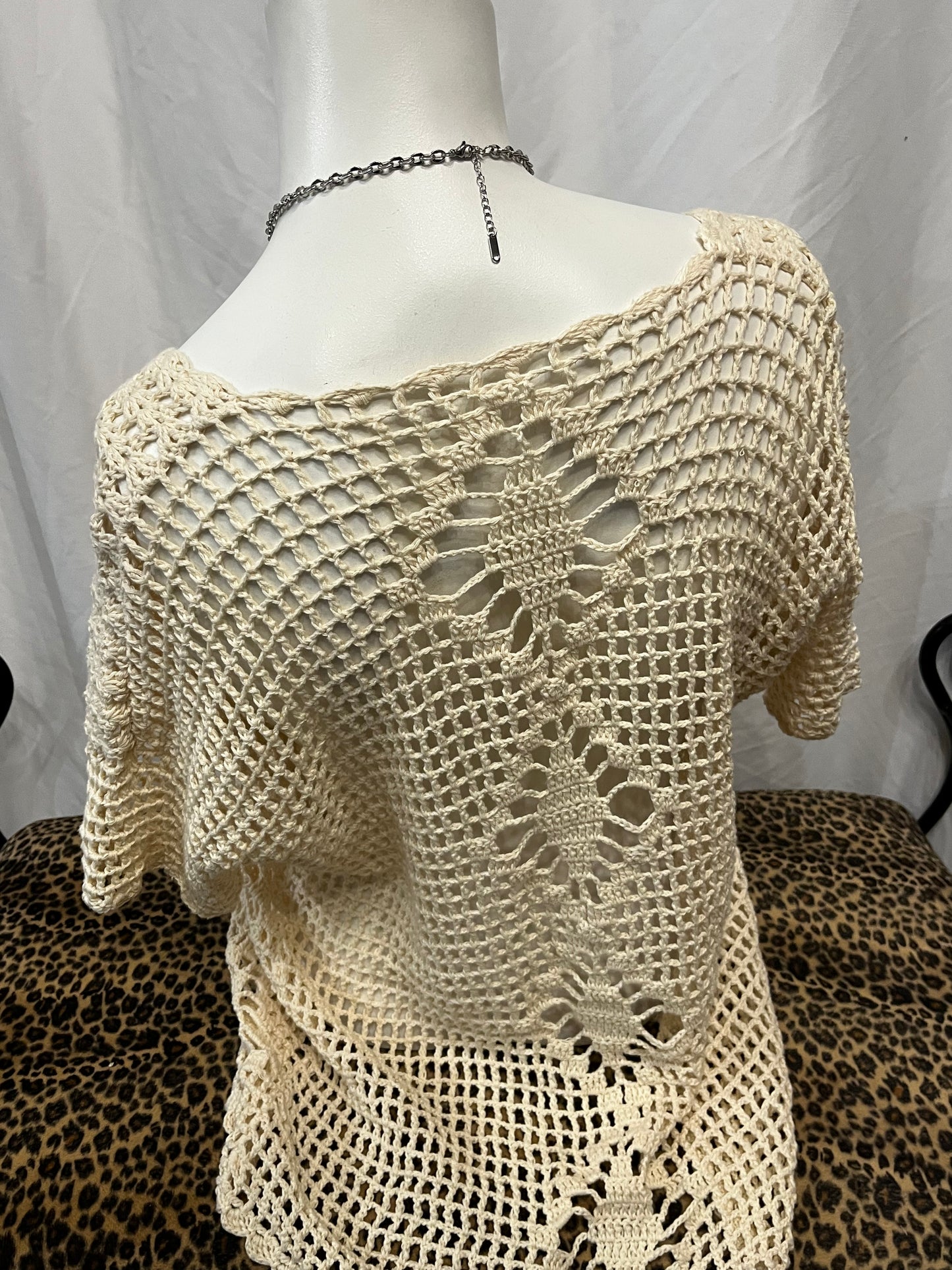 L - Crotchet Short Sleeve Cardigan Top