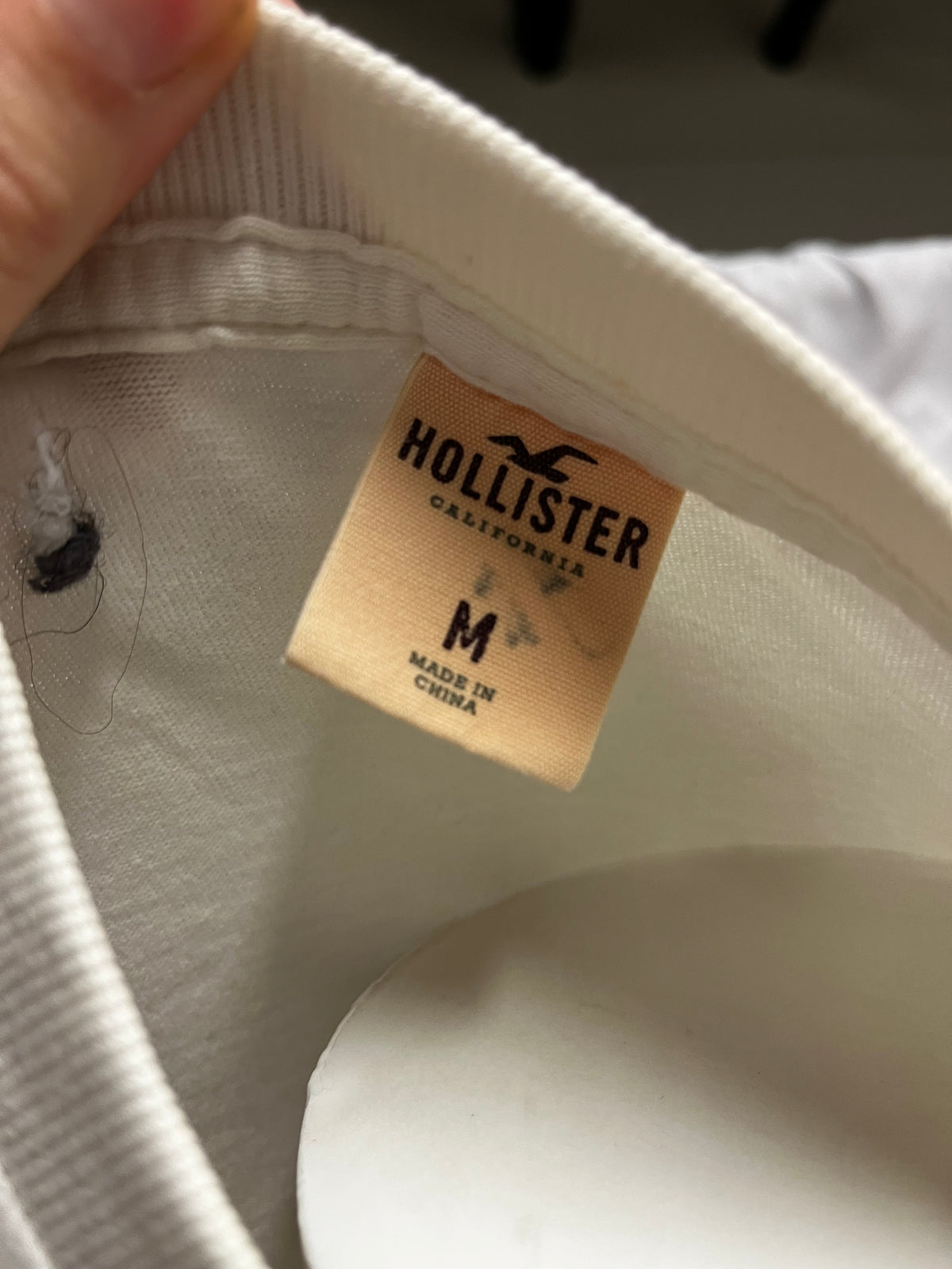 M - Hollister Surf League White Graphic Tee
