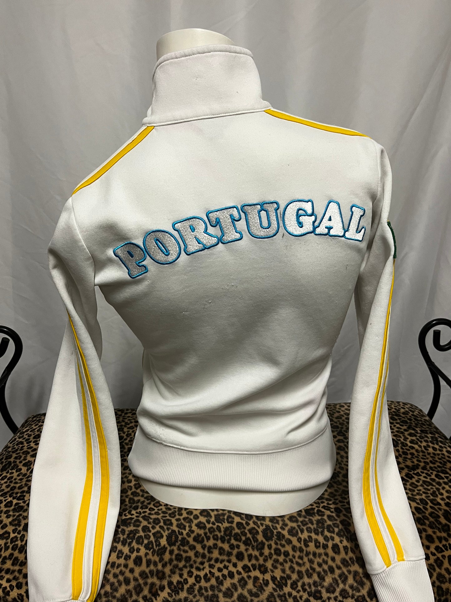 XS - Portugal 2000s Lightweight Track Jacket