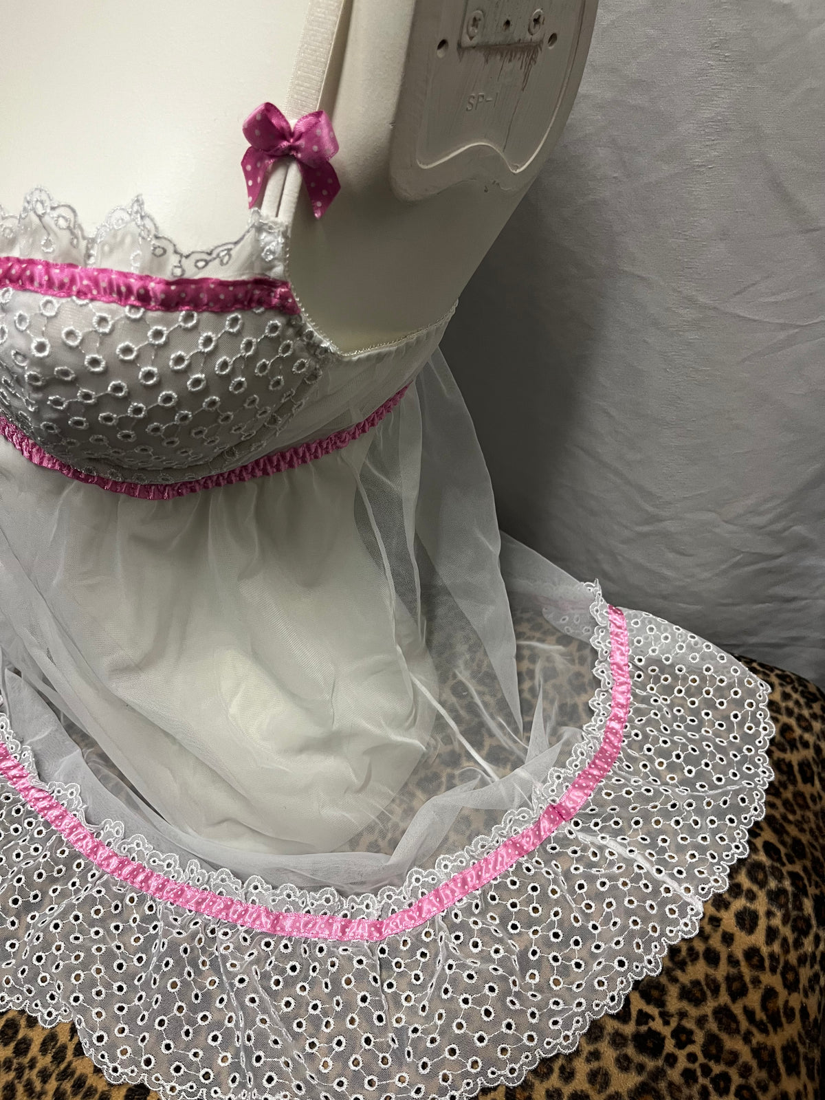 M - La Senza 2000s White + Pink Polka Dot Bra Cami Top