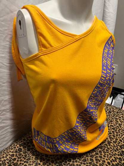 S - Pengshi Coconut Girl Asymmetrical Top
