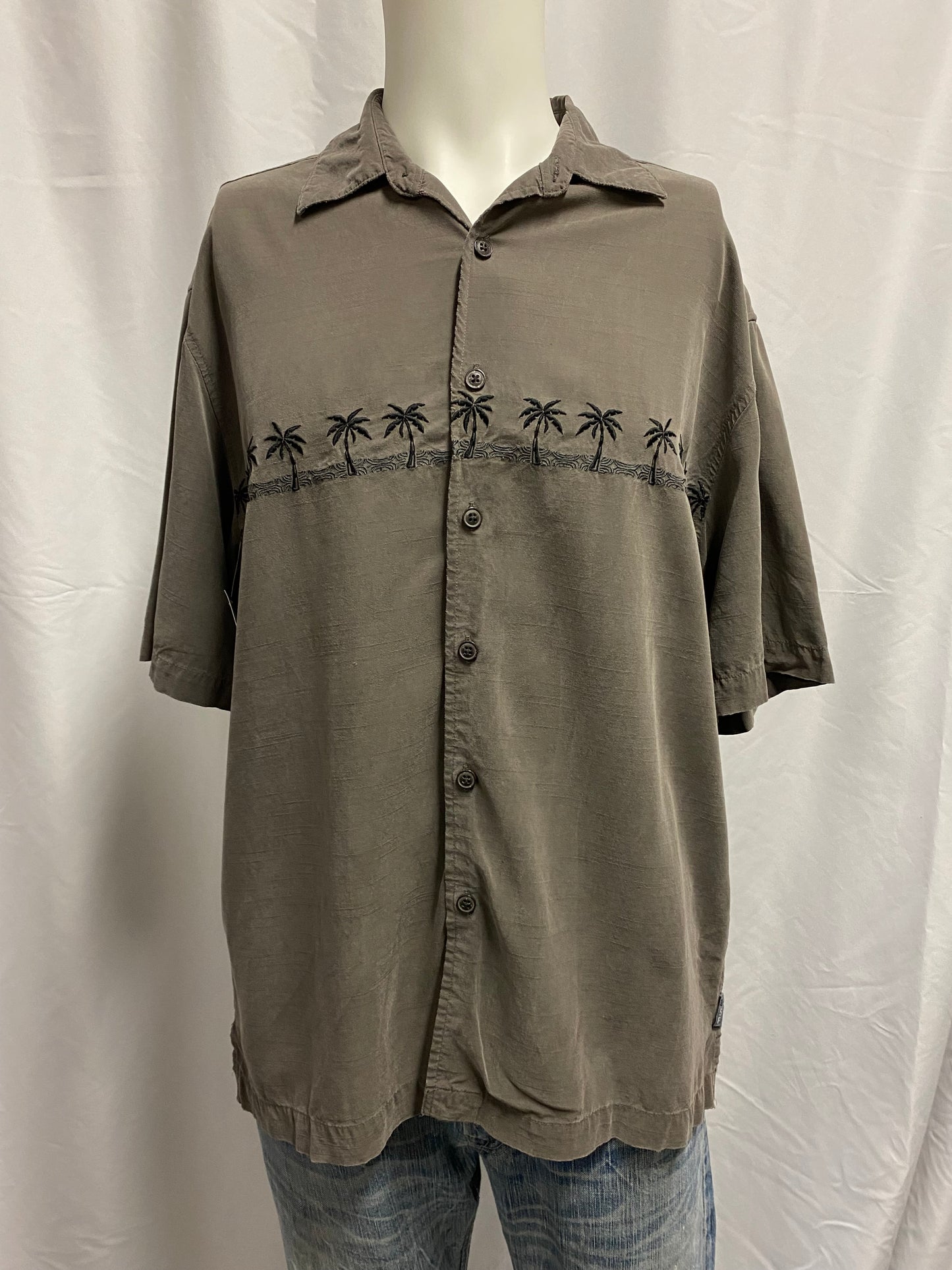 M/L - Quiksilver 2000s Palm Trees Button Up