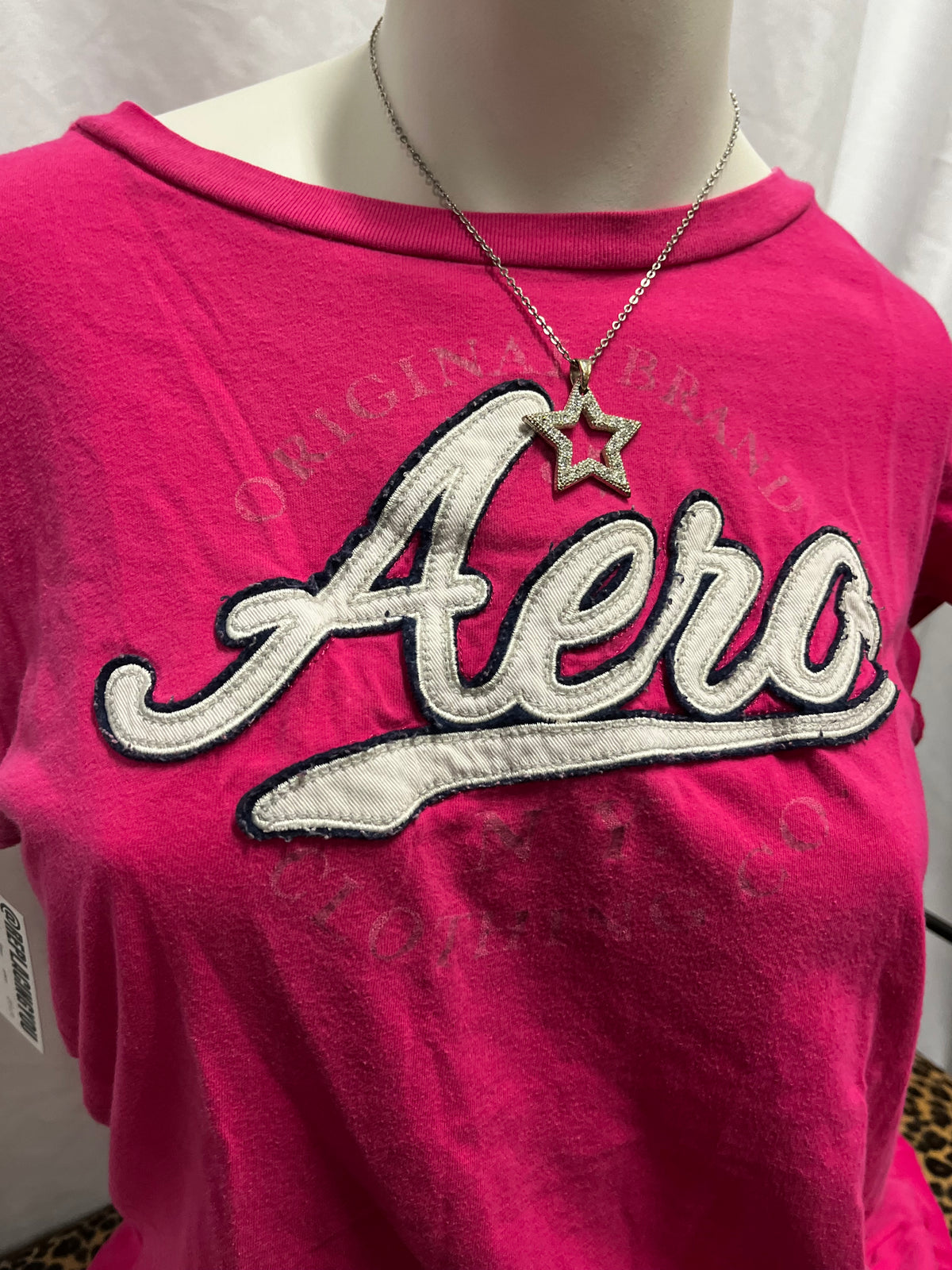 XL - Aeropostale Y2K Pink Applique Tee