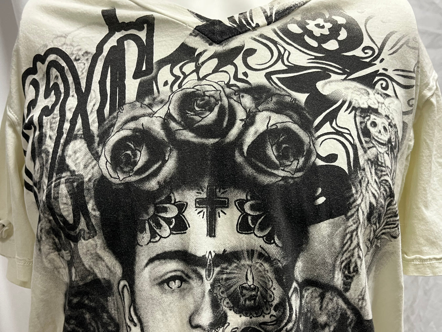 L - Mission 2000s Frida Gothic Graphic Tee