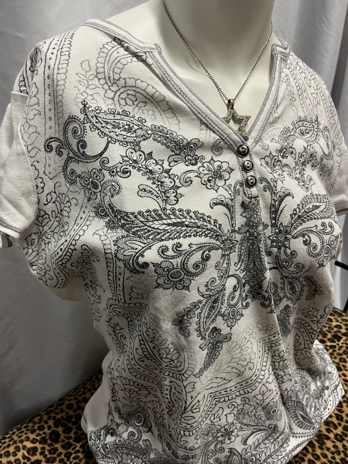 XL - Blue Canyon Y2K White Rhinestone Henley Top