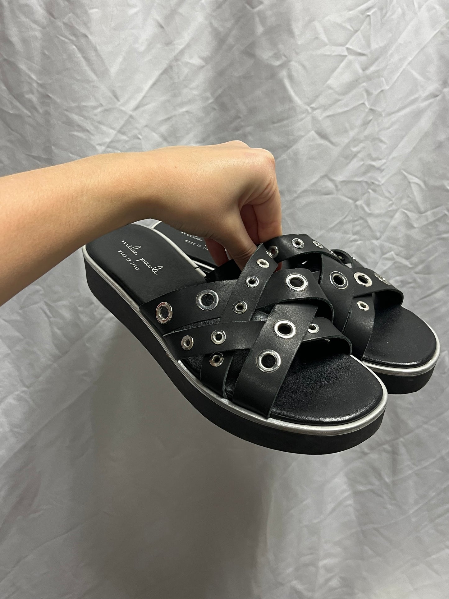 SZ 8 - Mila Paoli Grommet Detail Sandals