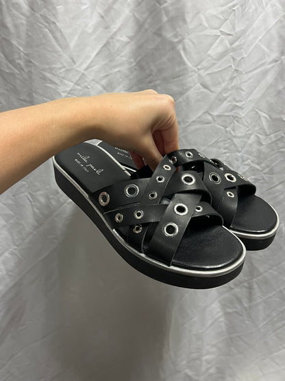 SZ 8 - Mila Paoli Grommet Detail Sandals
