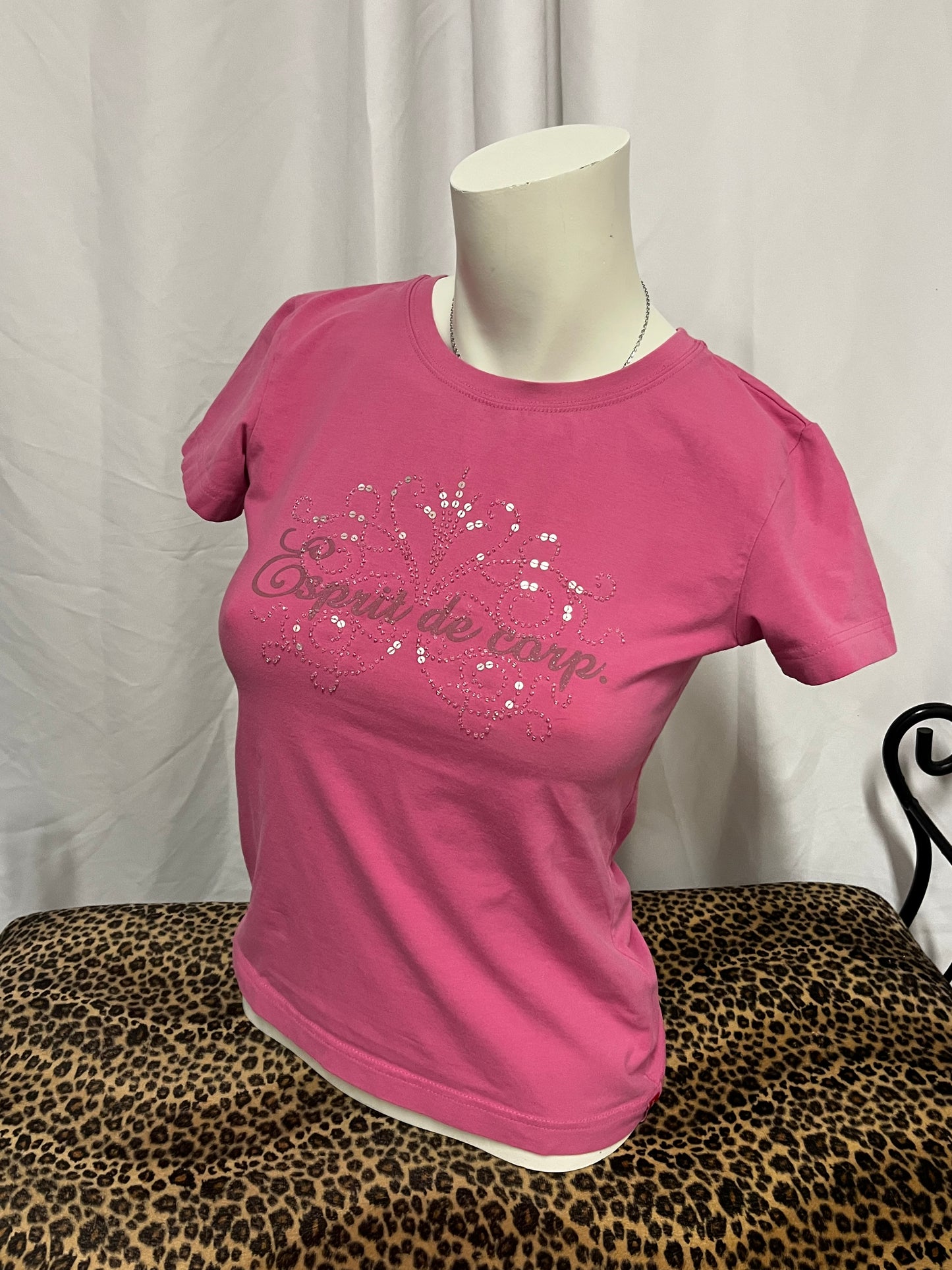 M - Esprit Sequin Graphic Baby Tee