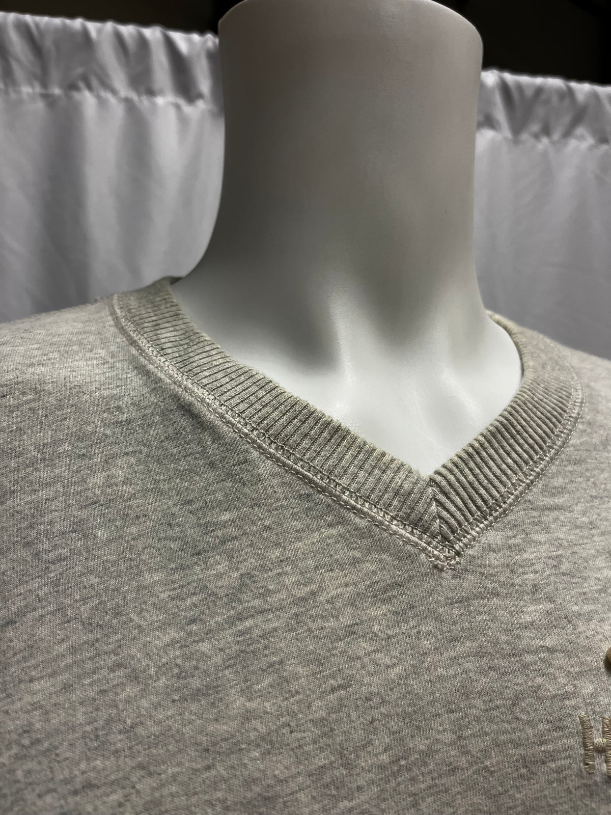 XL - Hollister Y2K Patch Logo V-Neck Sweater