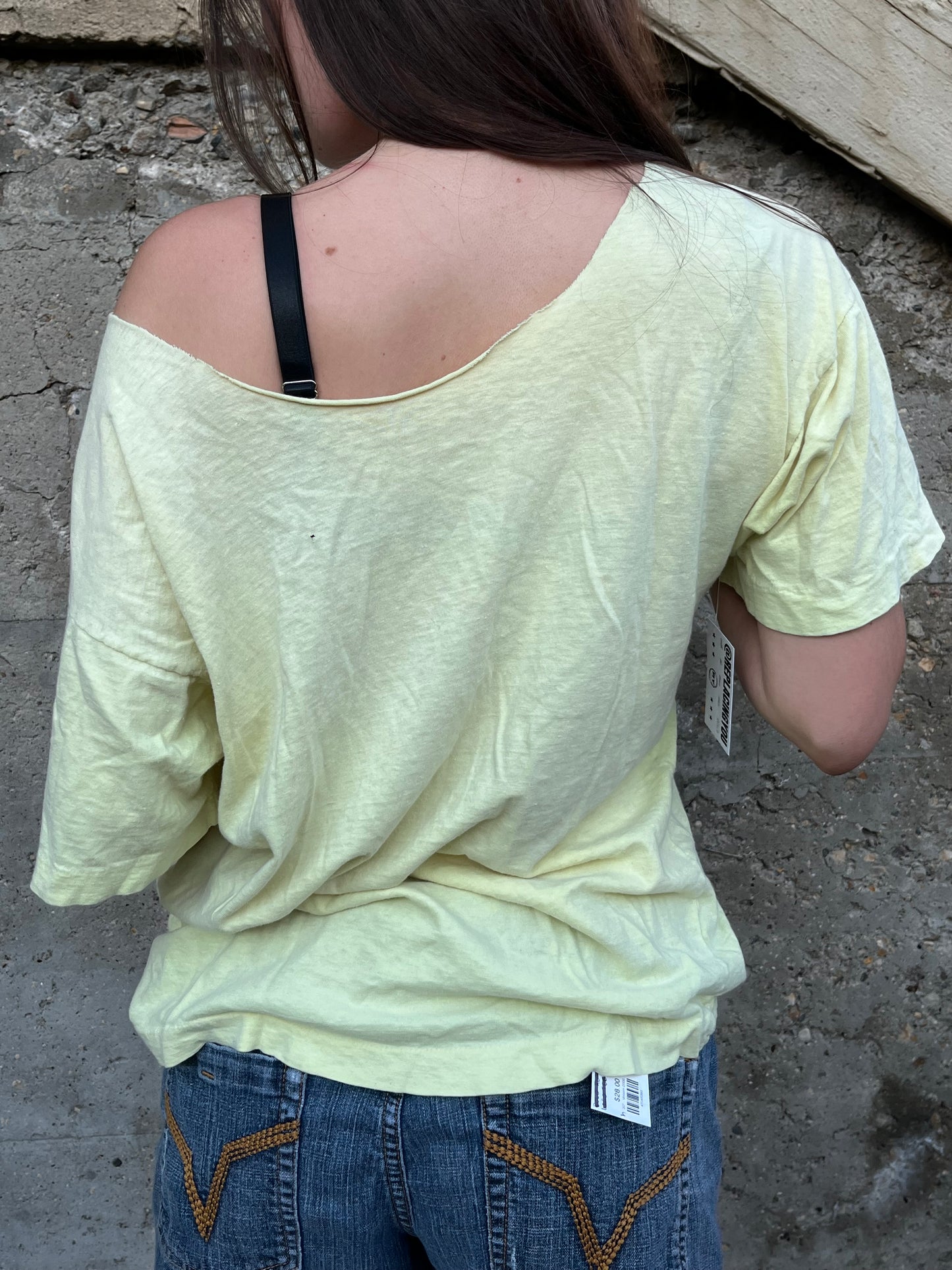 L - Bahamas 90s Single Stitch Off-The-Shoulder Tee