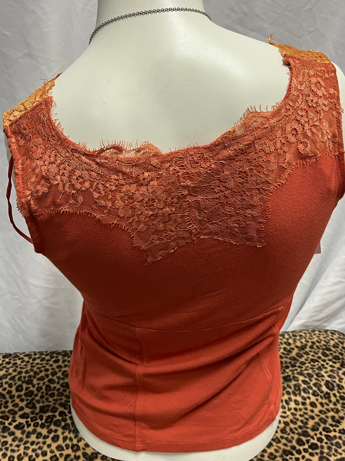 M - Worthington 2000s Sequin + Lace Trim Top