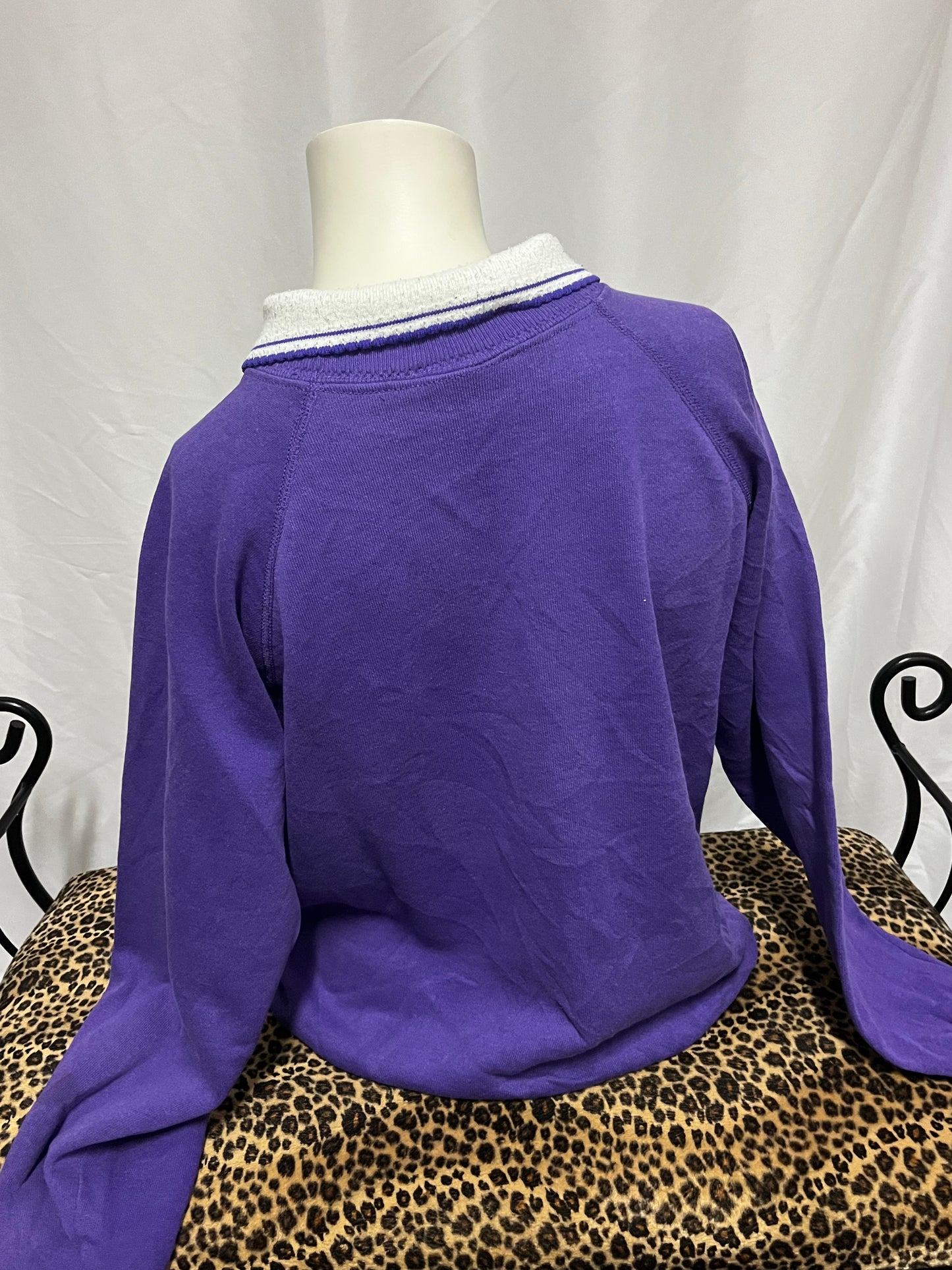 L - Morning Sun 80s Purple Collared Graphic Sweatshirt