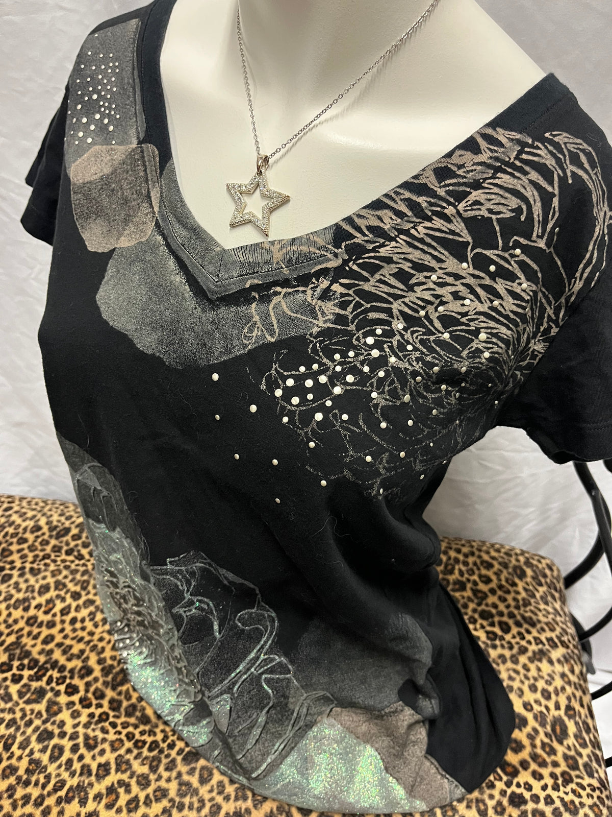 L - Gossip Girls Y2K Flower Graphic Top