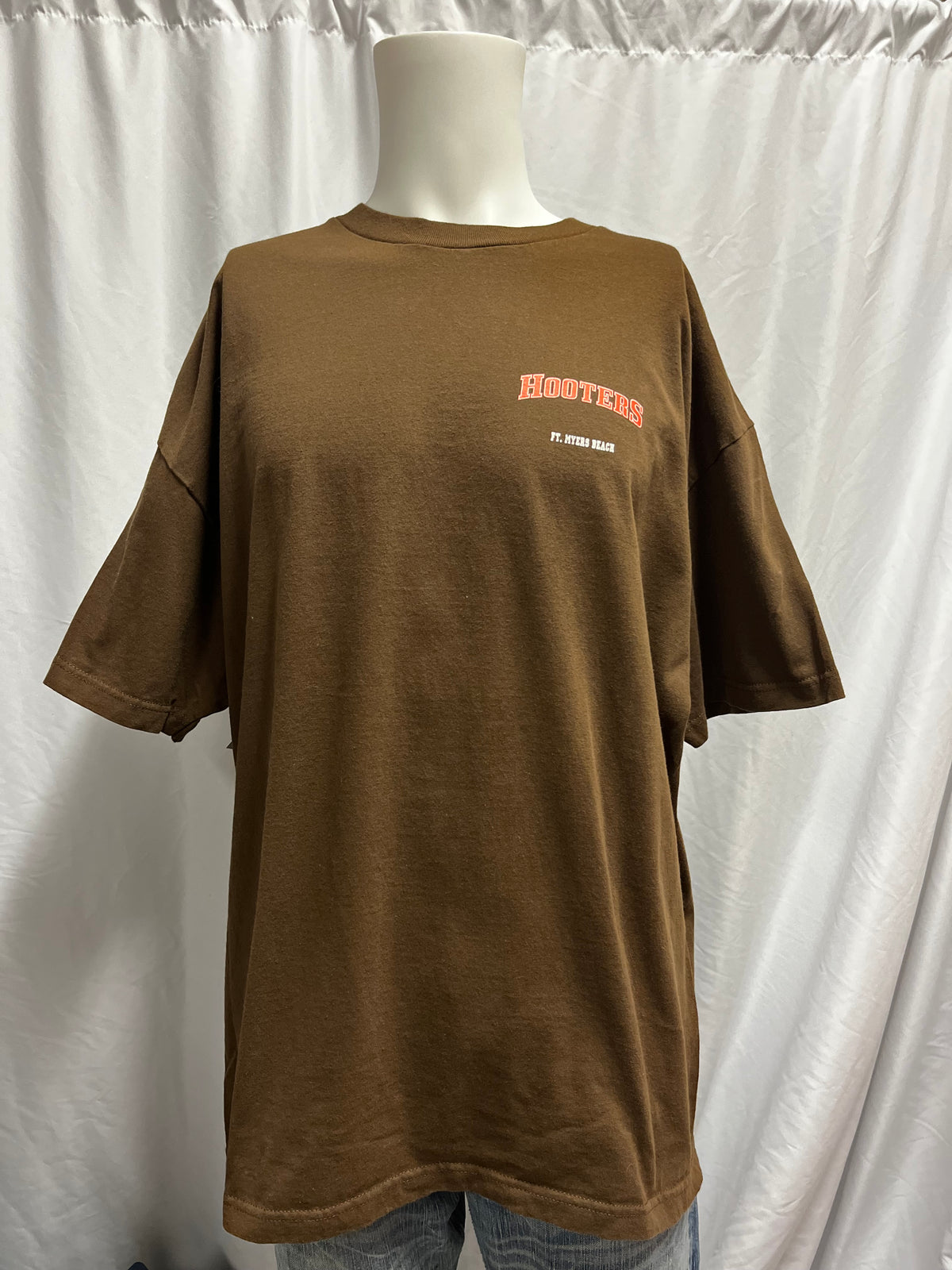 2XL - Hooters St. Myers Beach Pinup Girl Tee